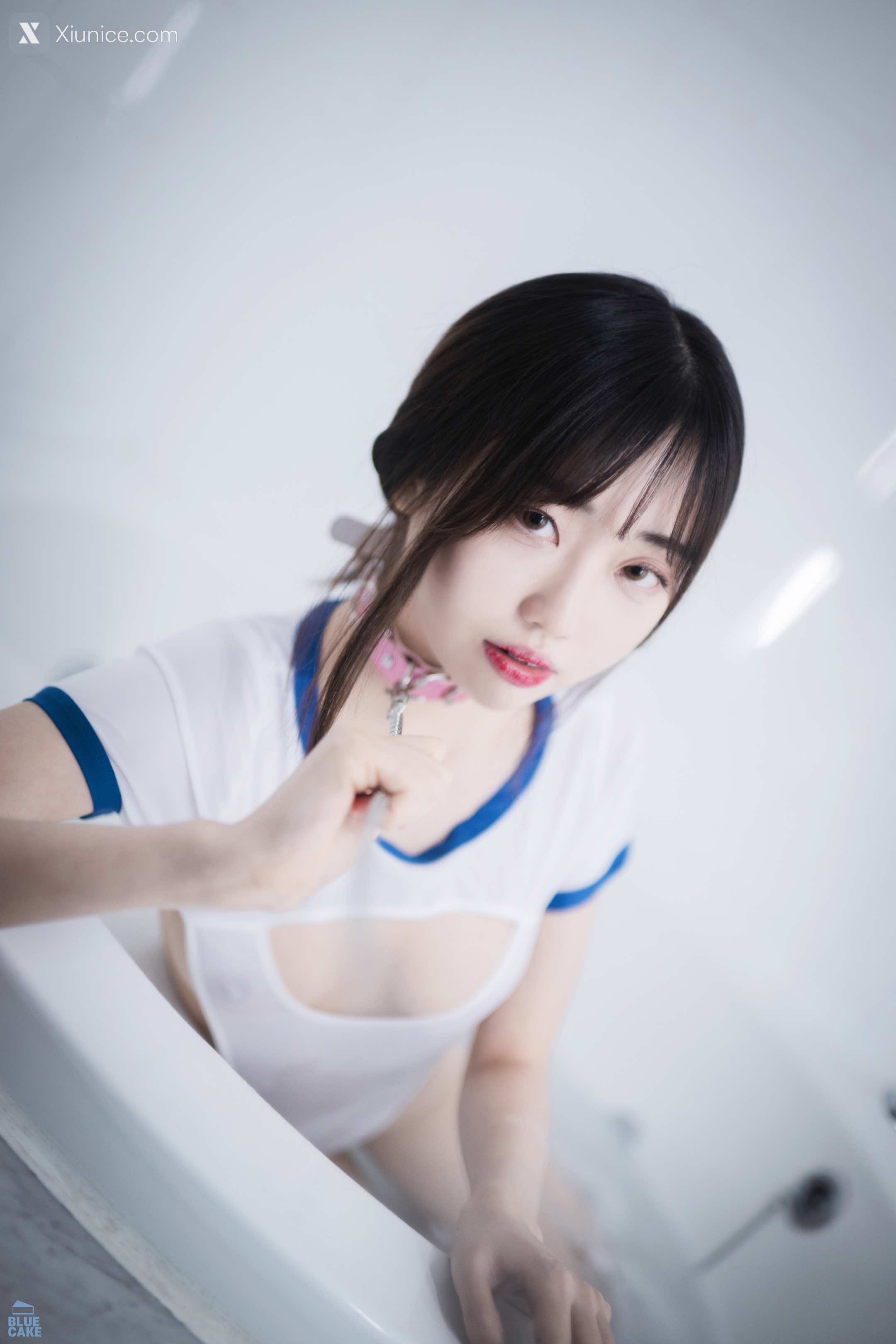 BLUECAKE Kim Ji-won (김지원) – White One + RED.Ver 4K