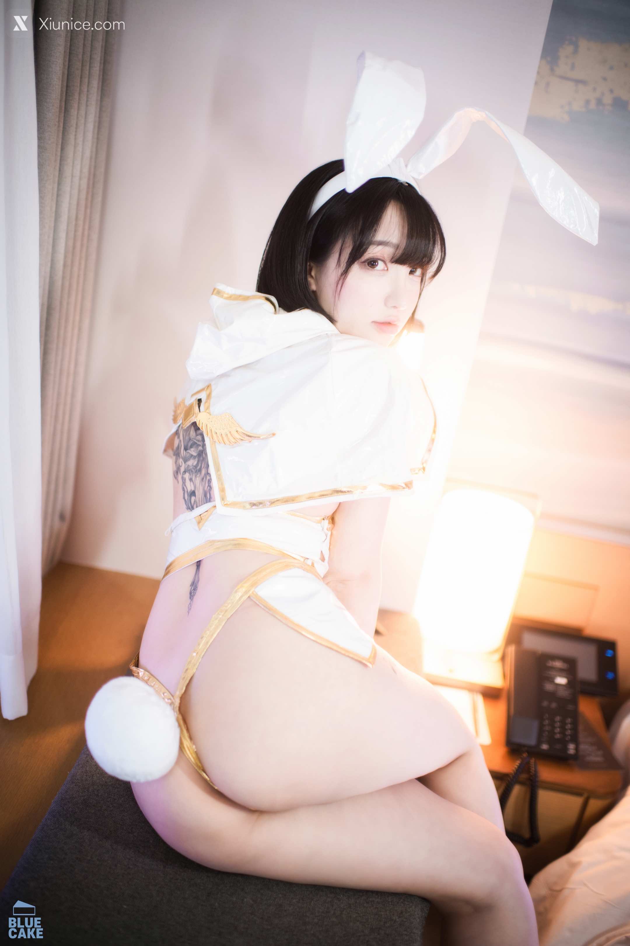 BLUECAKE Son Ye-Eun (손예은) – BunnyLuXXX 4K