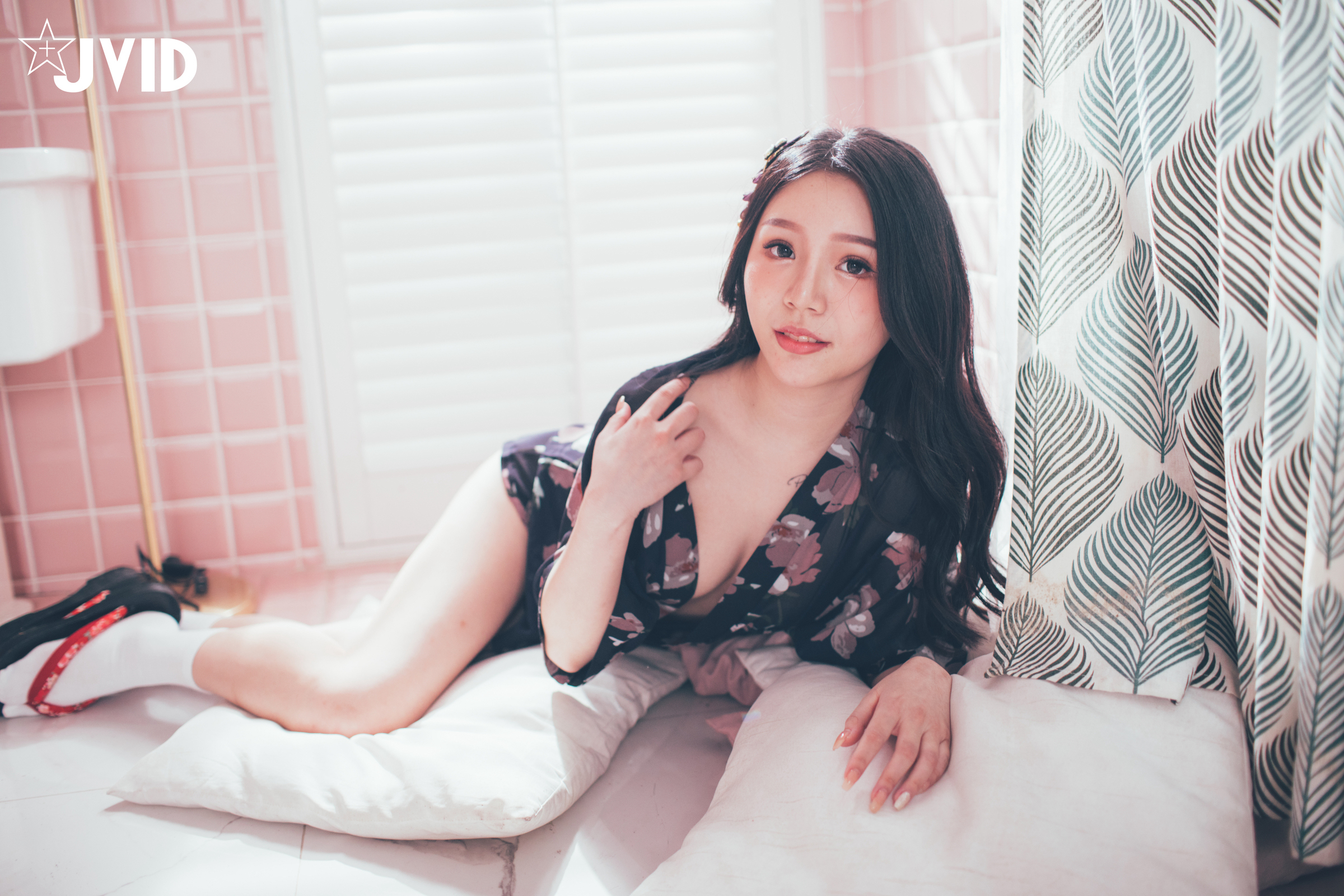 [JVID] 梵梵 – 天然美女梵梵 美麗無邪的笑容甜翻你的心