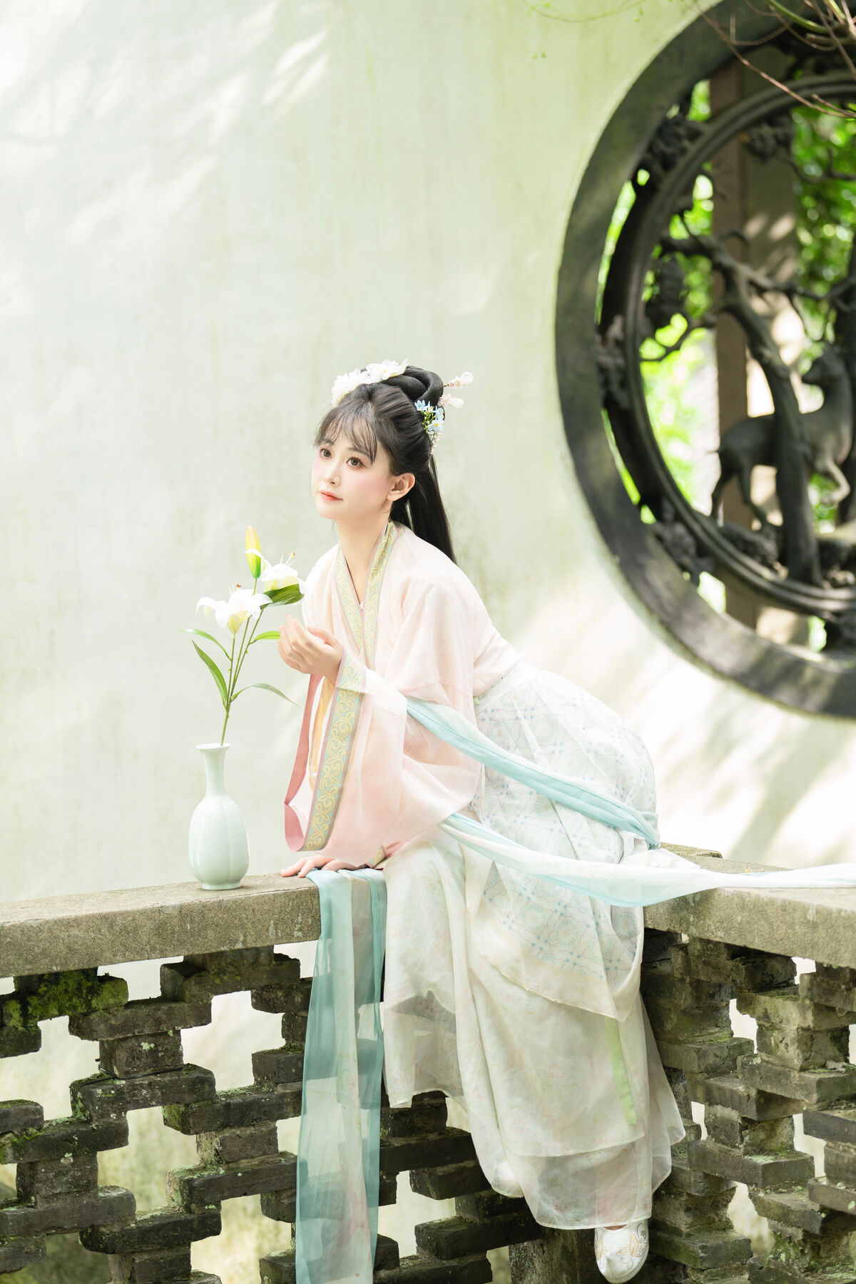 YiTuYu艺图语 Vol.10585 Jiao Yi Zhi Sui Sui 37 YiTuYu艺图语 Vol.10585 Jiao Yi Zhi Sui Sui