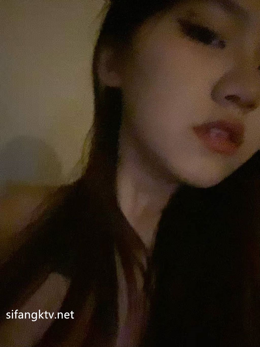 [OtherXXX] Mico板烧鸭鸭： X高价福利视频写真