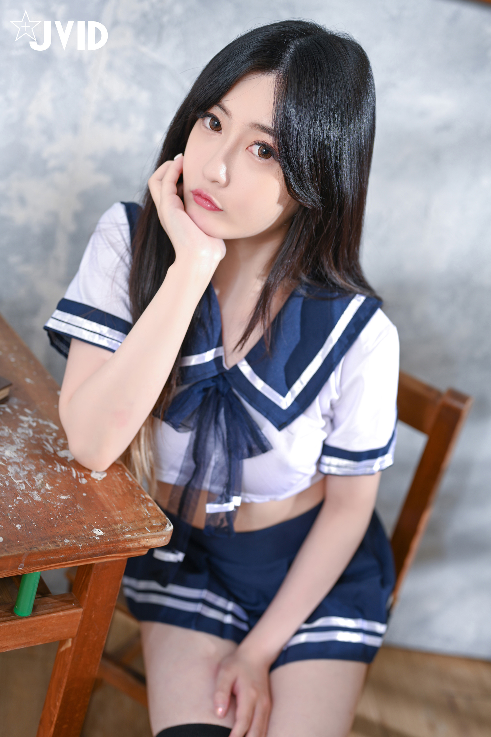 [JVID] 璃奈酱 – 学妹全裸课堂