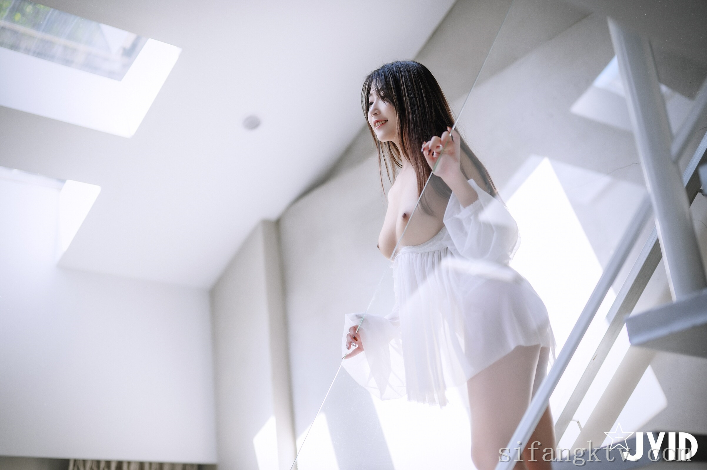[JVID] 肉包Mini – 用玫瑰成功征服可爱肉包的肉体-热爱