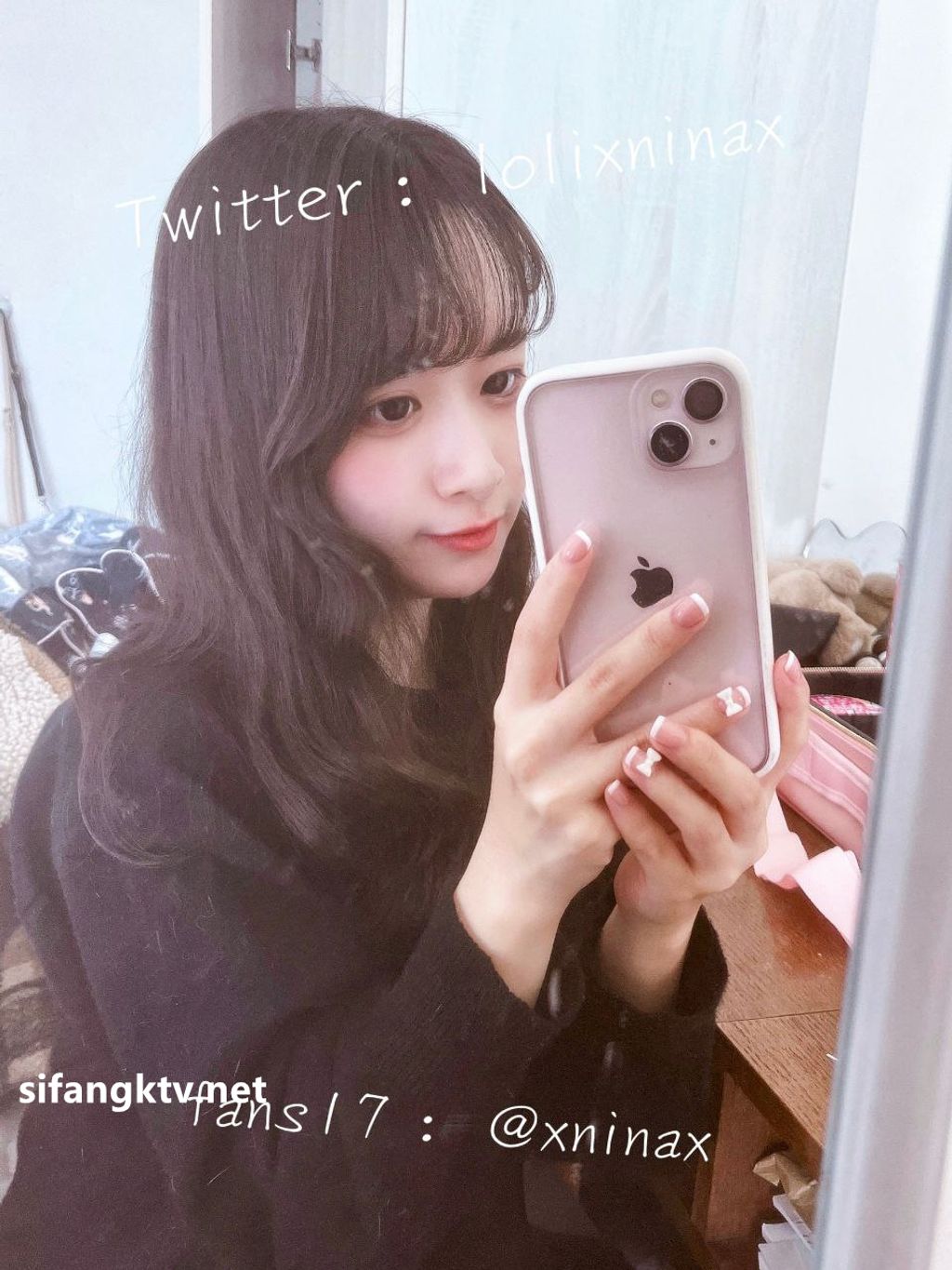 lolixnixax(小只马妮娜): 超级可爱的双马尾福利姬 #01 300 lolixnixax(小只马妮娜): 超级可爱的双马尾福利姬 #01
