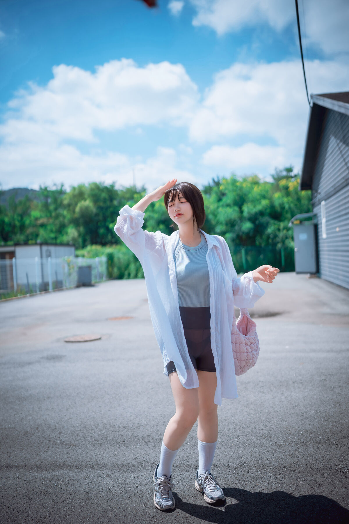 DJAWA Son Ye-Eun 손예은 - Wash My Car Part03