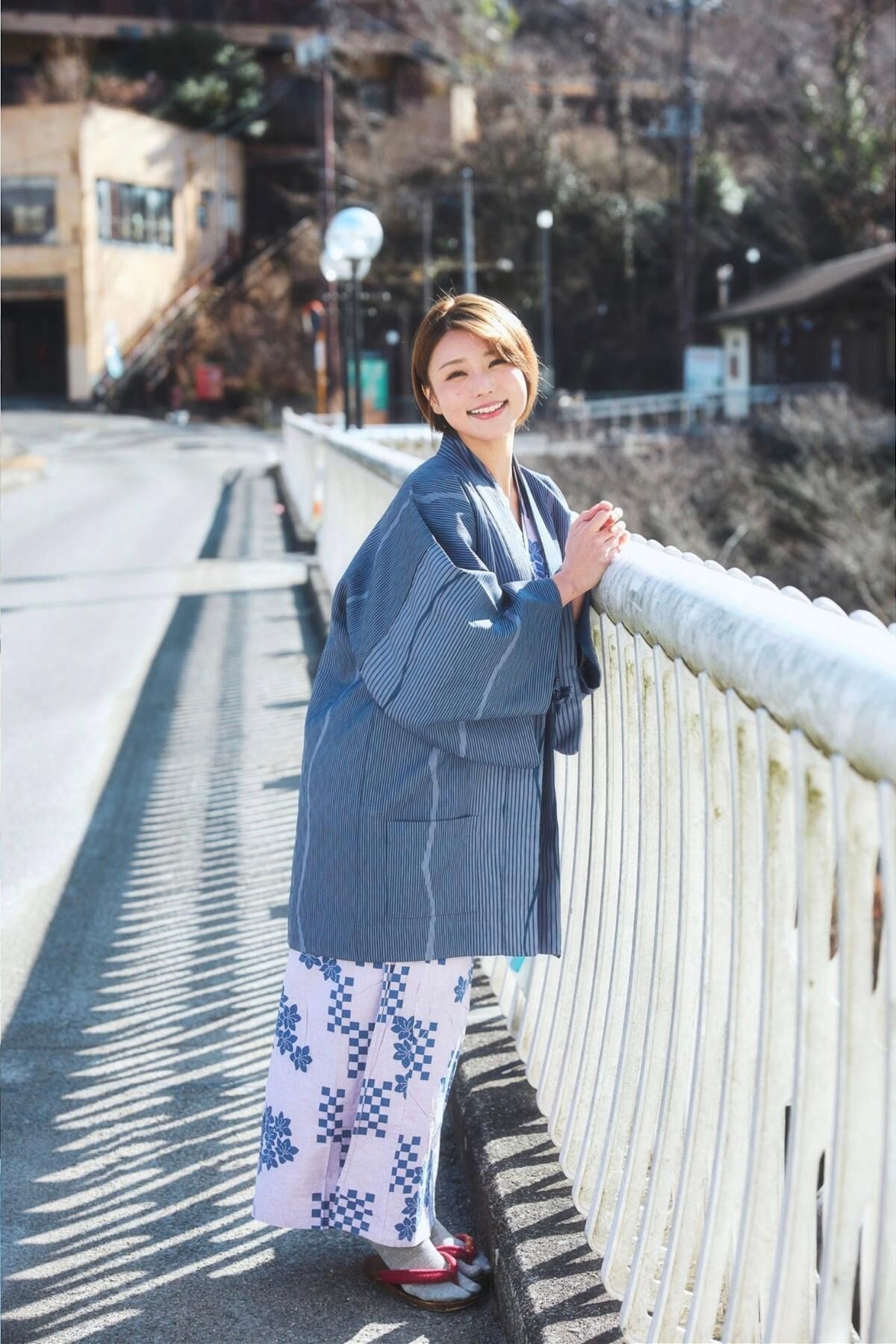 ENA - 元保健室の先生が放つ強烈な色気 SPA デジタル写真集