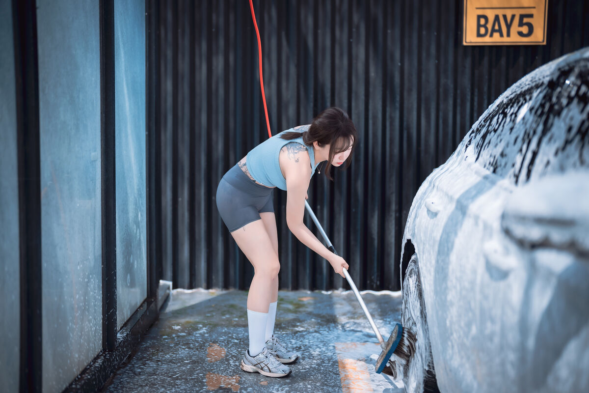 DJAWA Son Ye-Eun 손예은 - Wash My Car Part02