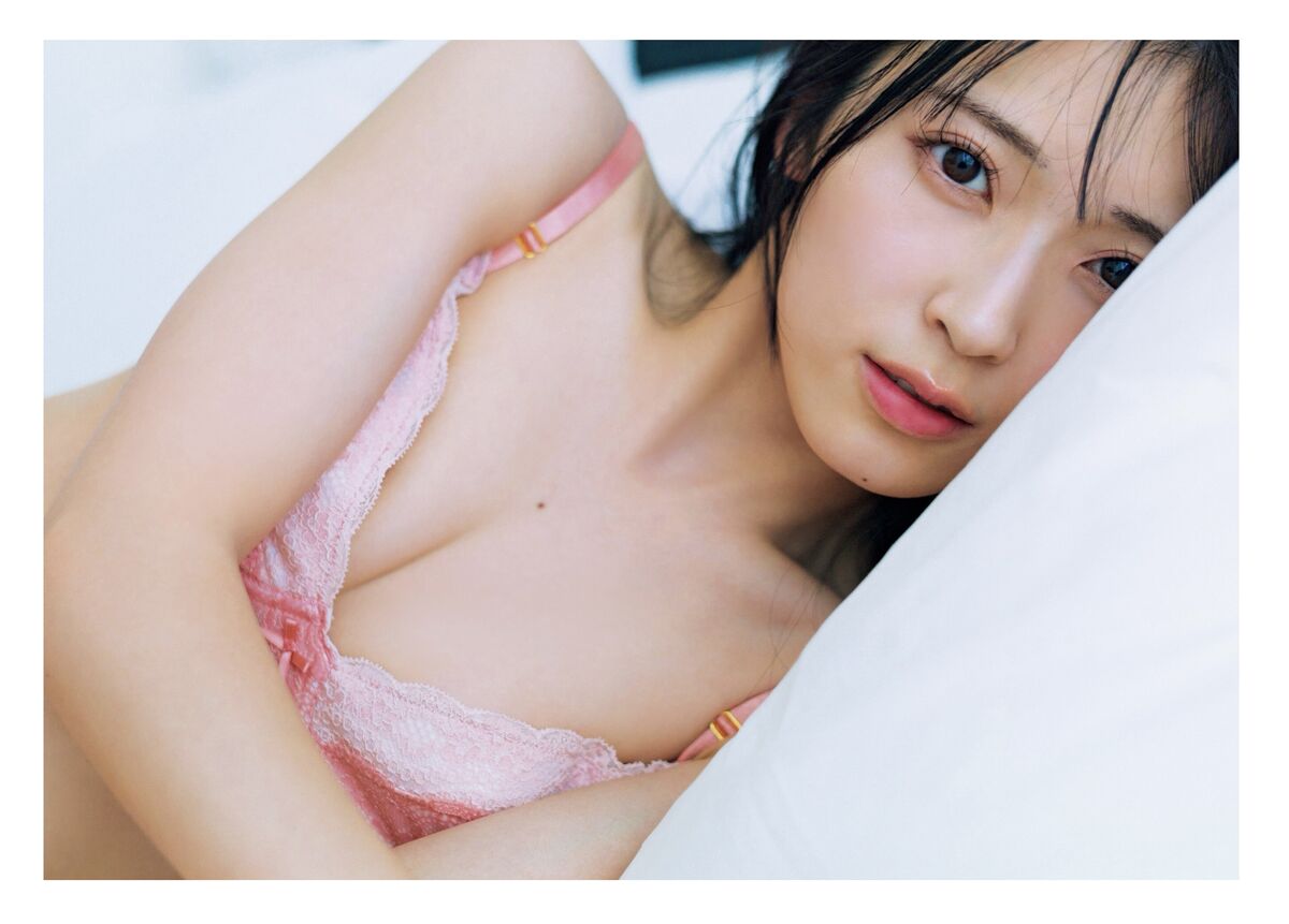 Airi Sato 佐藤綺星 - 1st写真集 天使の反射角度 Part02