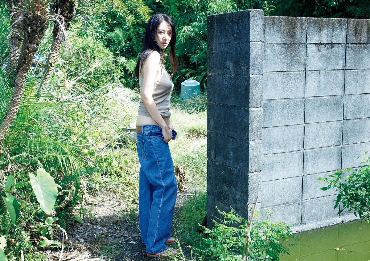 Someya Yuka 染谷有香 - ヌード写真集 赤いアルバム 2015-2025 Part02