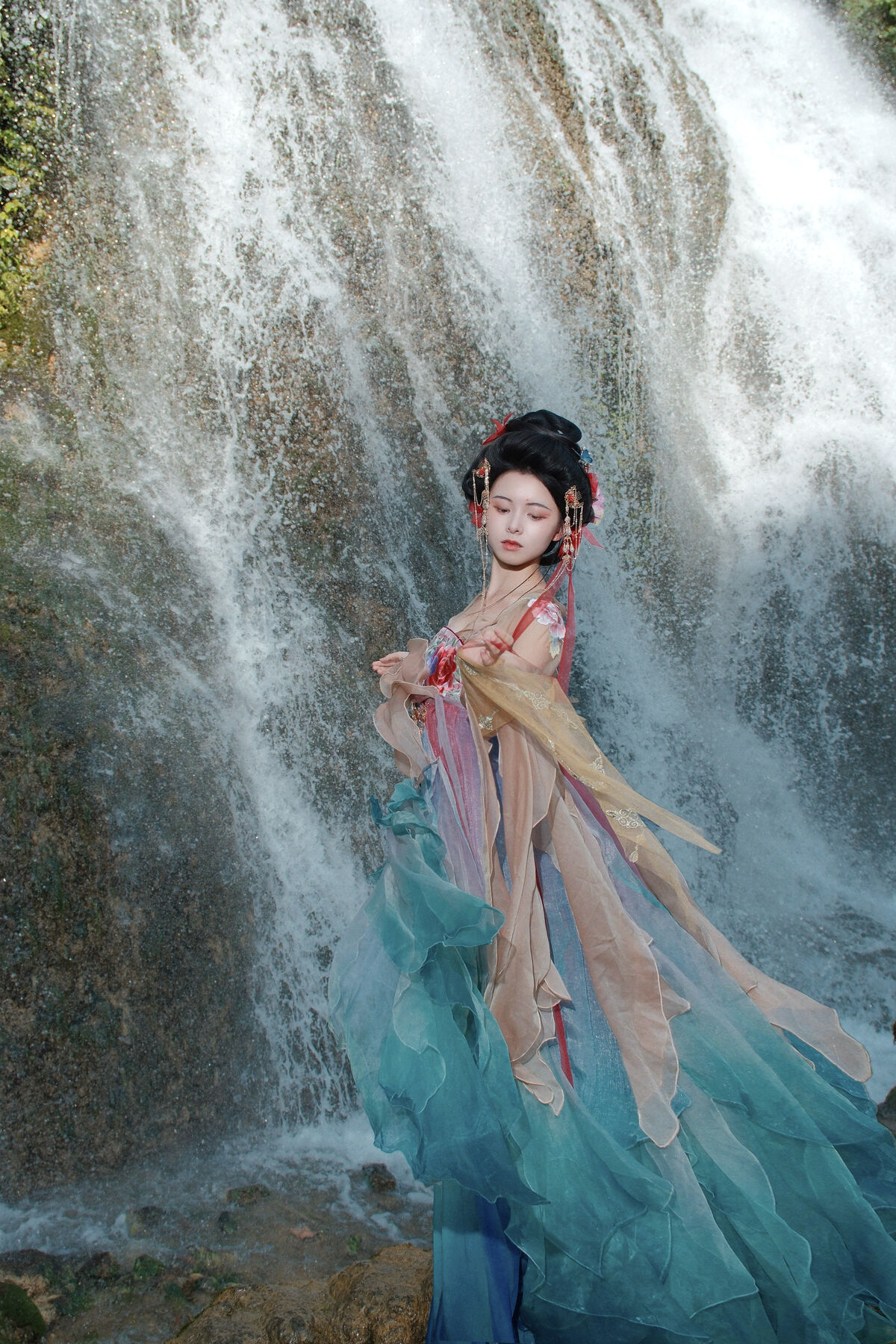 YiTuYu艺图语 Vol.10541 Yi Xin