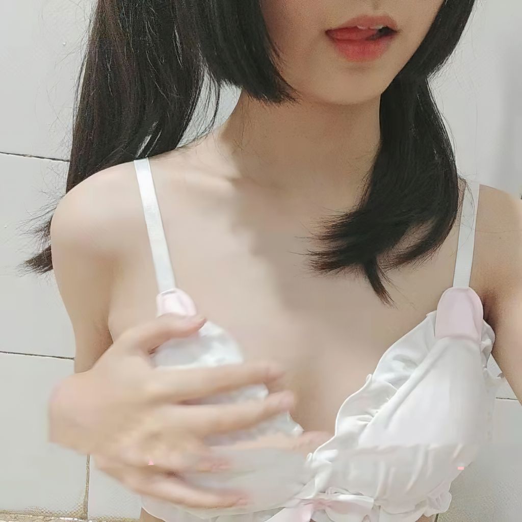 郑思瑶: 甜点小萝莉 原档收藏六安高中高二少女校花 98 郑思瑶: 甜点小萝莉 原档收藏六安高中高二少女校花