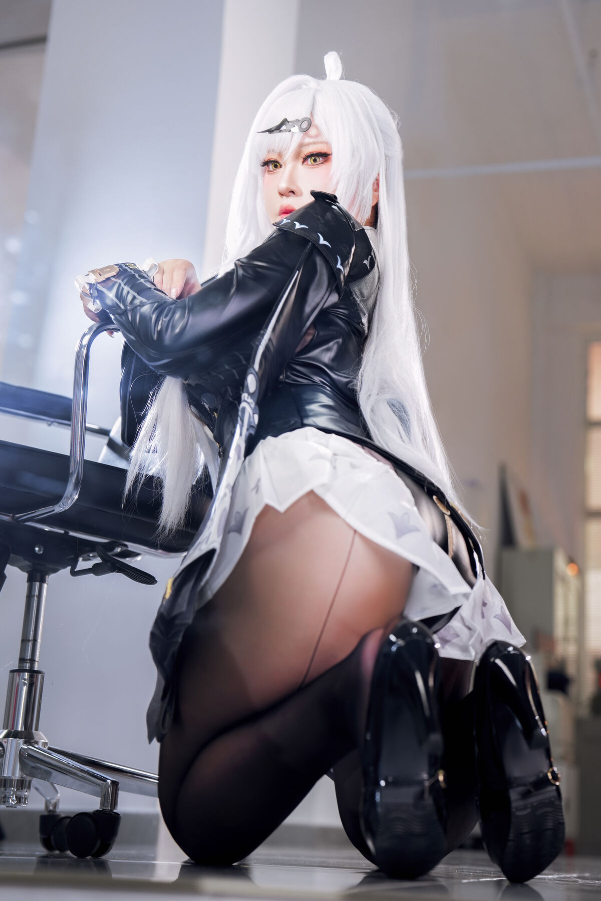 Coser@半半子 - 绝区零 儀玄師匠 墨形影踪