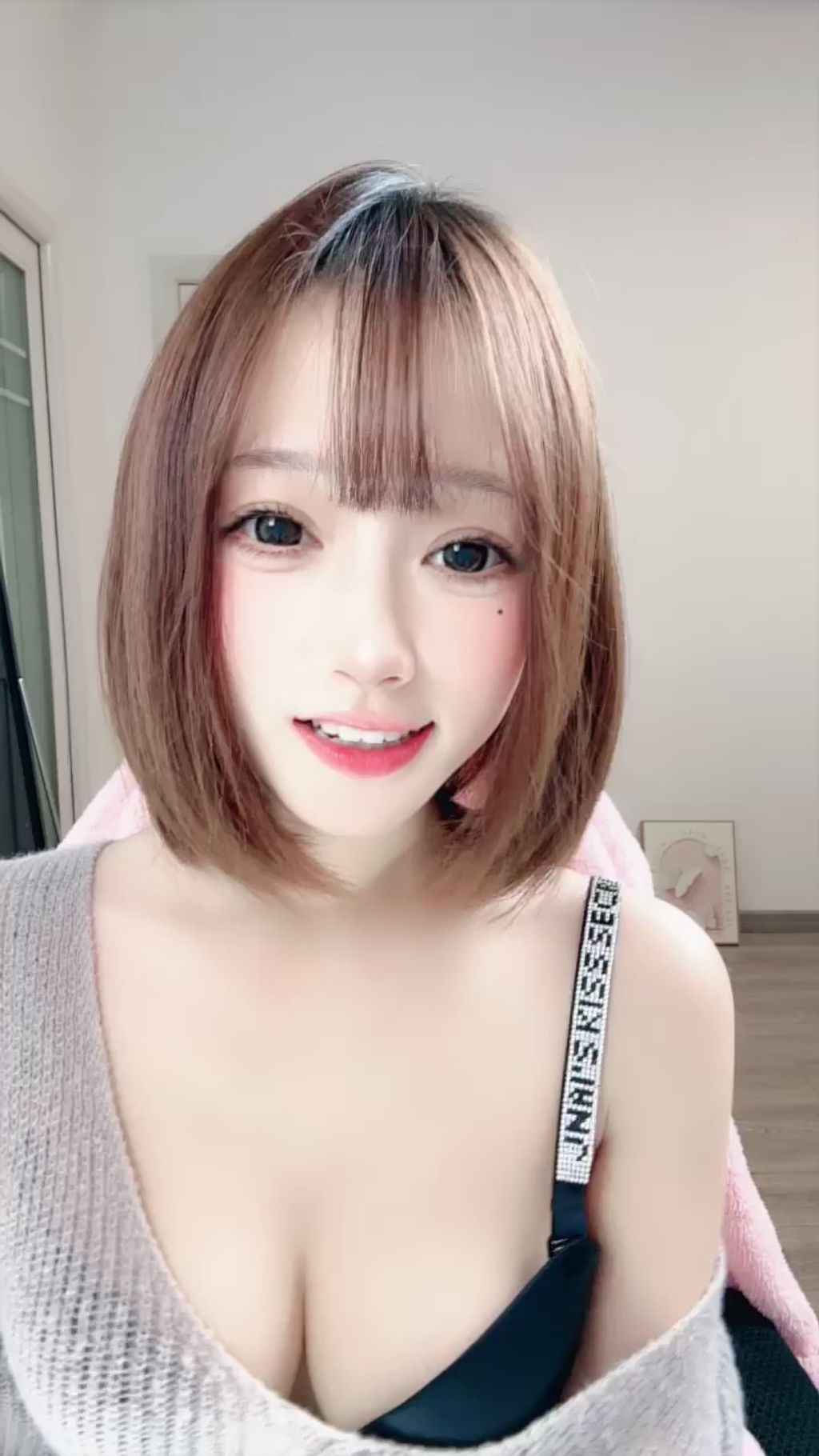 性感小兔: 白嫩软萌女神 逆天身材裸舞合集 43 性感小兔: 白嫩软萌女神 逆天身材裸舞合集