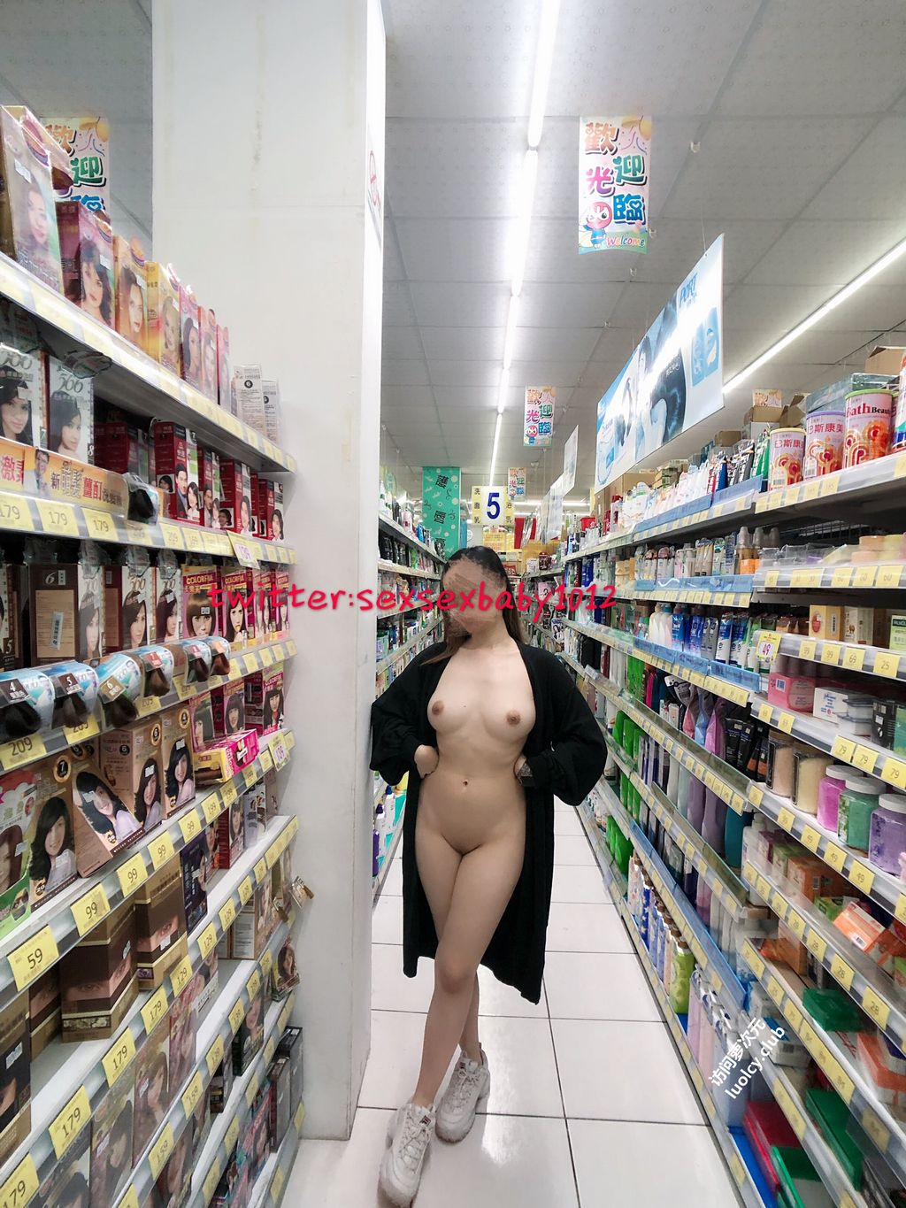 [OtherXXX] 薇安安： 极品福利姬 人前露出福利订阅