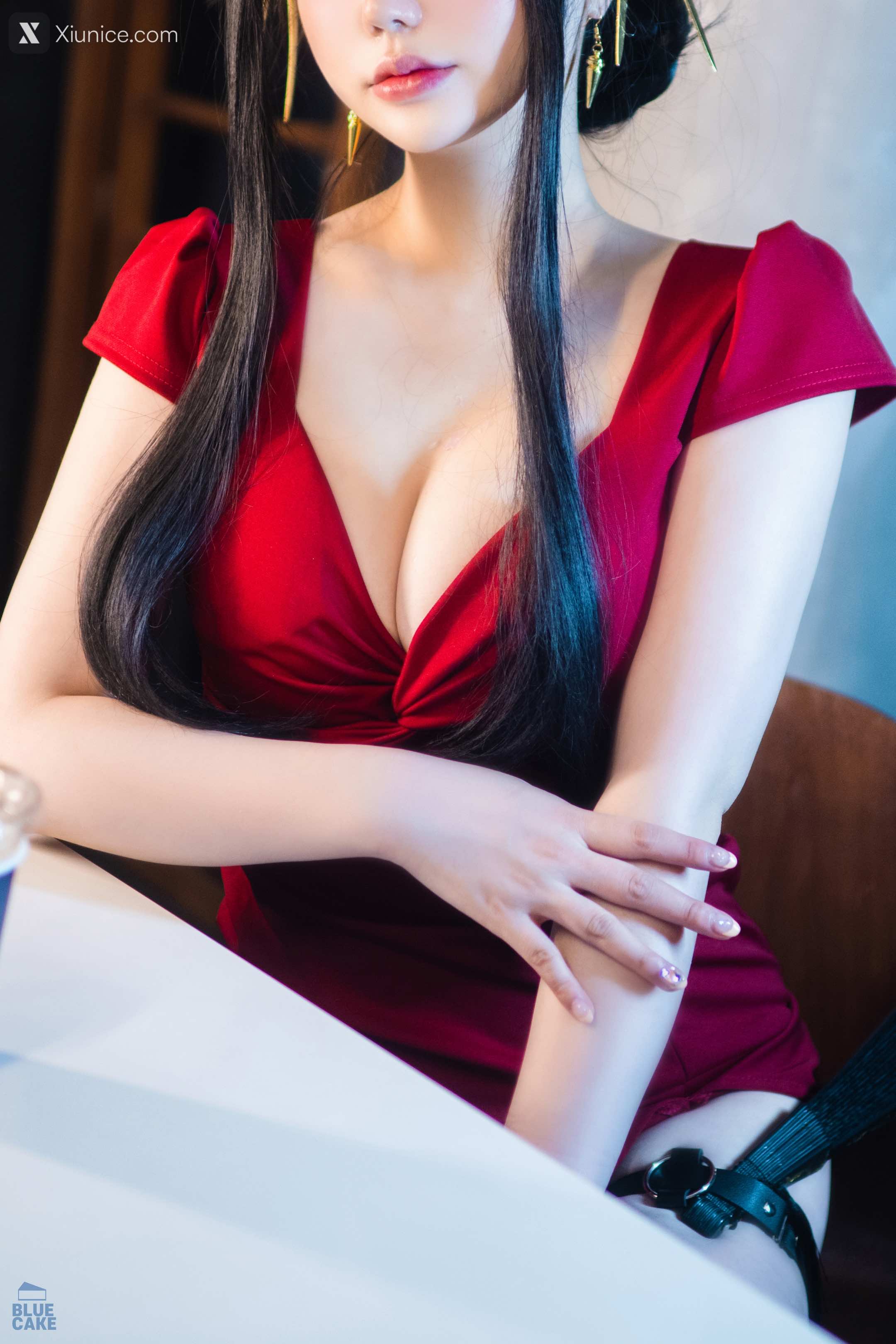 BLUECAKE Son Ye-Eun (손예은) – Black Rose RED+ 4K
