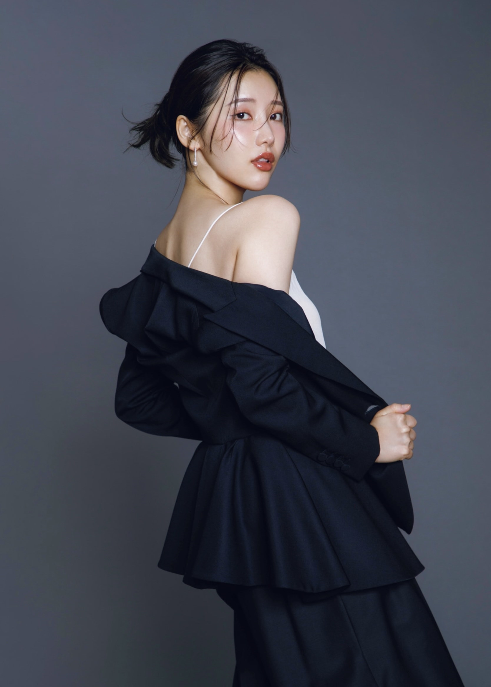 [Photobook] 志崎樺音1st写真集 unplugged