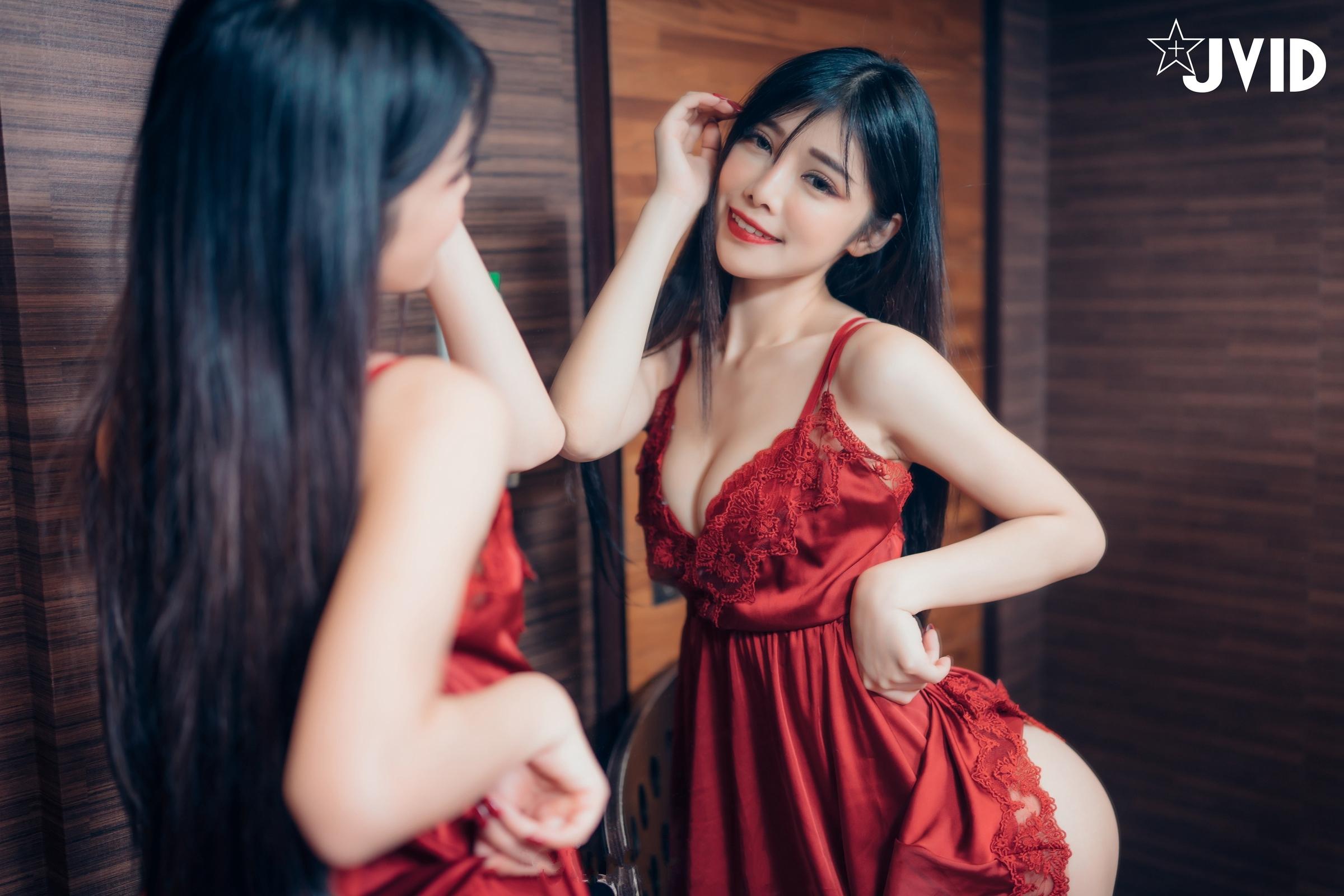 [JVID] Linda – 青春的最后一本写真-琳达女神的红色诱惑