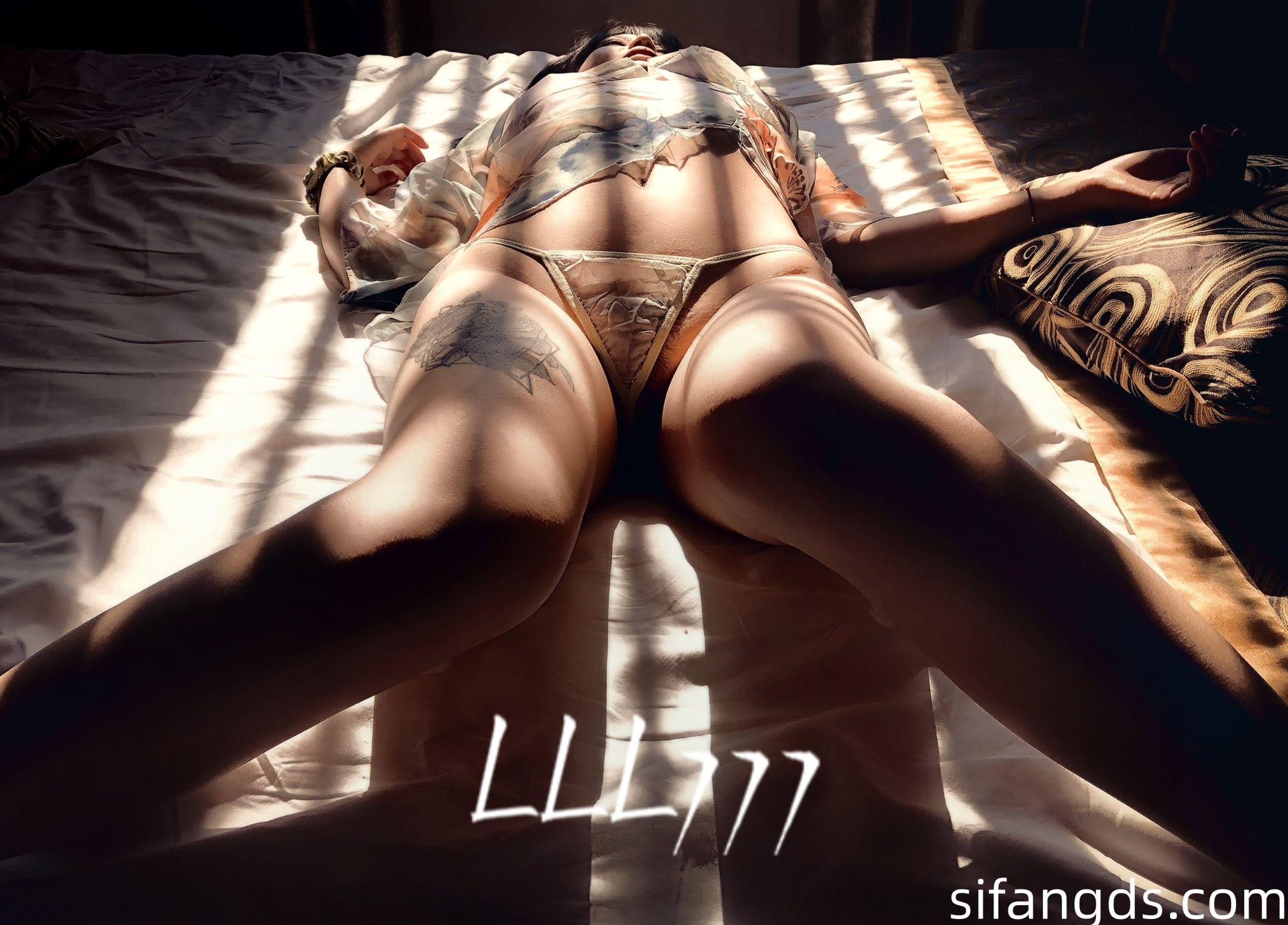 [OtherXXX] LazyLLL777(阿七)： 网红摄影师 全尺度唯美私拍