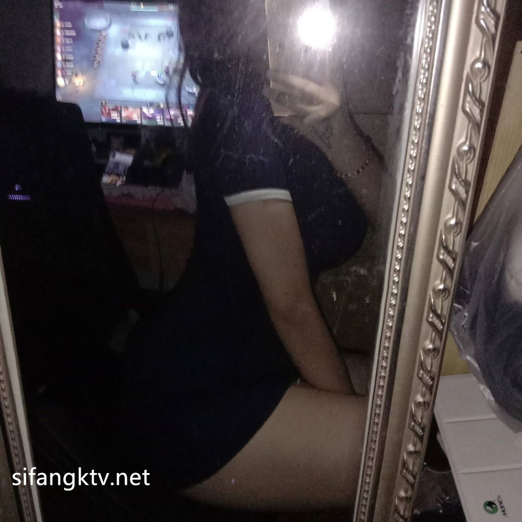[OtherXXX] Mico板烧鸭鸭： X高价福利视频写真