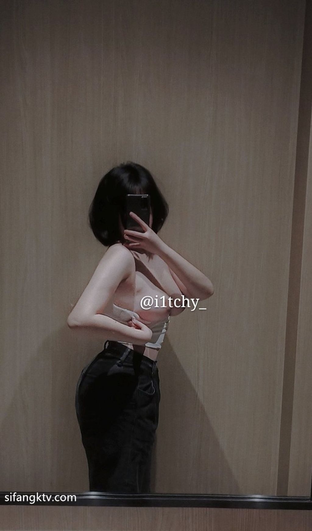 [OtherXXX] itchy： 巨乳蜂腰肥臀 魔鬼身材 私拍福利