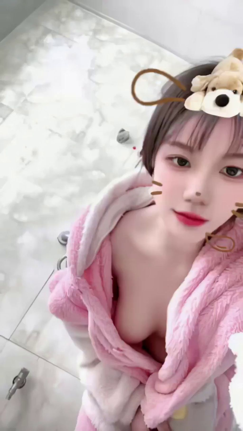 小肉丸子： 巨乳绿茶主播福利视频