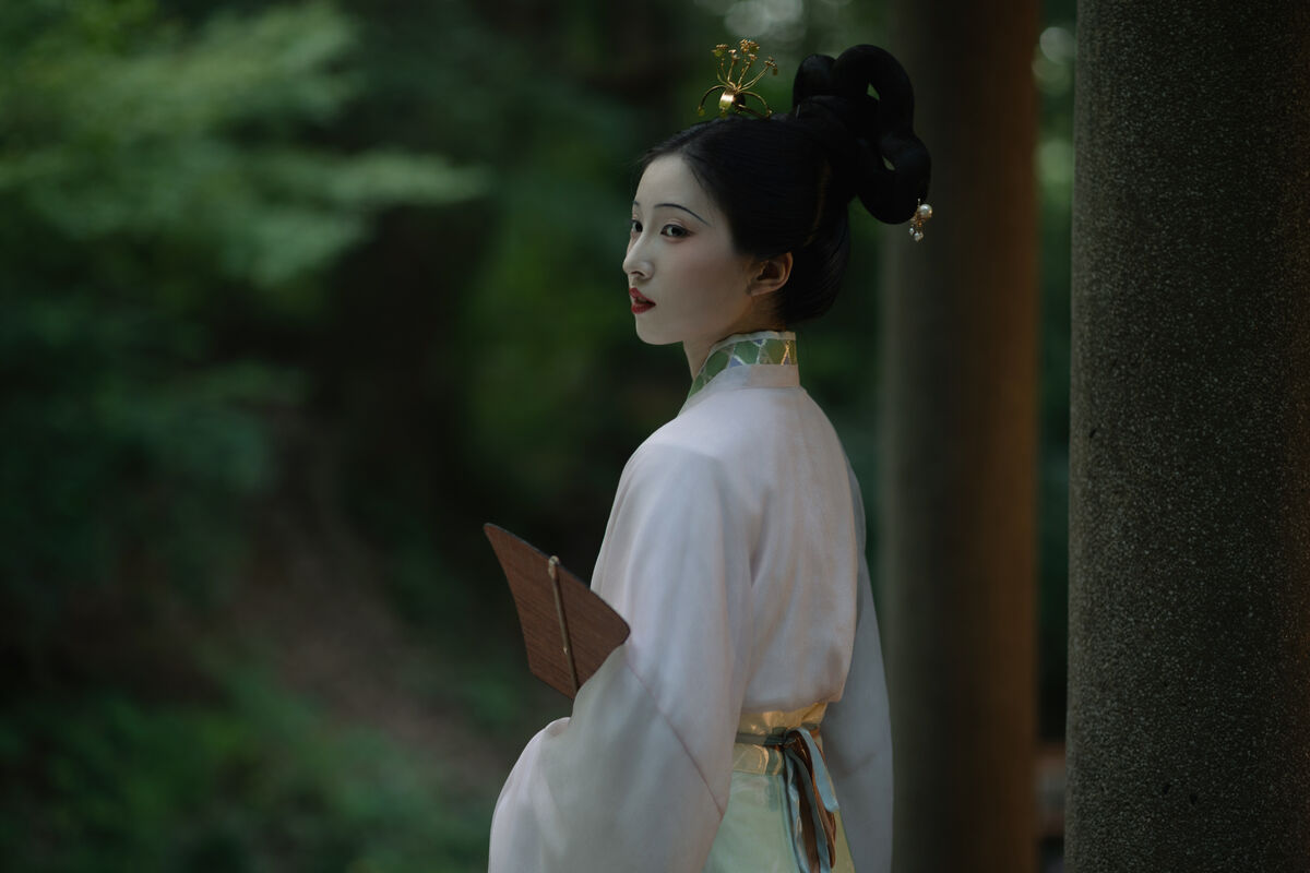 YiTuYu艺图语 Vol.10483 Qi E Rong Rong
