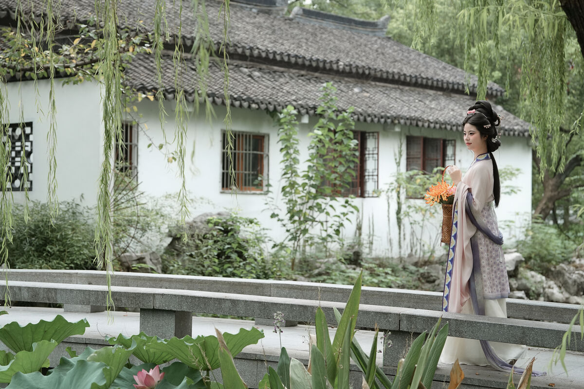 YiTuYu艺图语 Vol.10526 Qi Qi