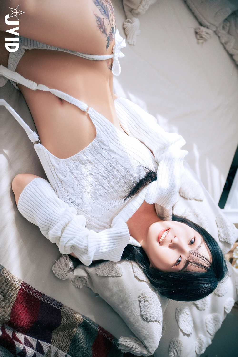 JVID 肉包Mini – 沈迷色色の可愛女友－肉包😈性欲高漲🔥發情自慰色誘男友🔞近距離特寫美鮑🦪