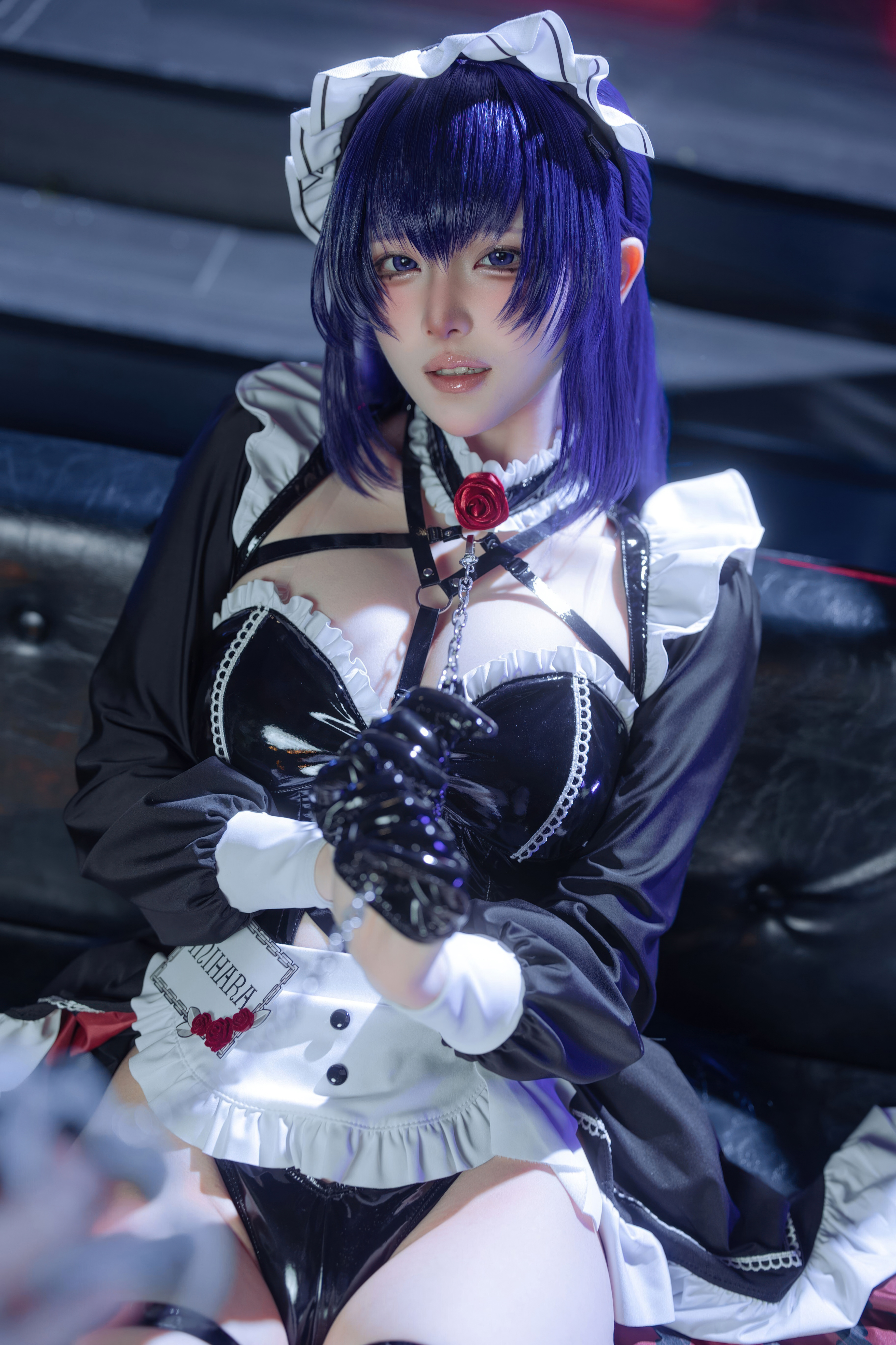 [Cosplay] 屿鱼 Nikke胜利女神 米哈拉·咖啡女仆