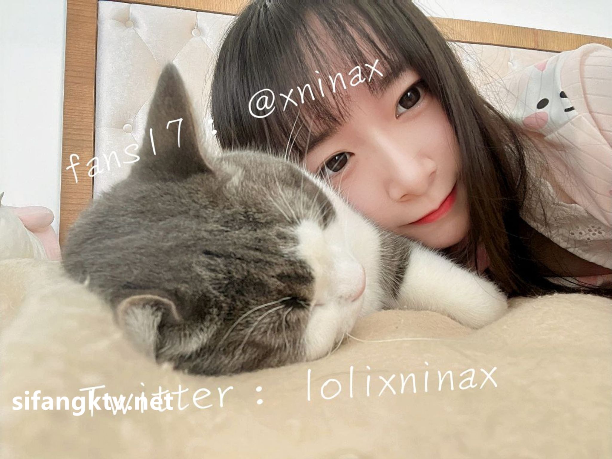 lolixnixax(小只马妮娜): 超级可爱的双马尾福利姬 #01 318 lolixnixax(小只马妮娜): 超级可爱的双马尾福利姬 #01