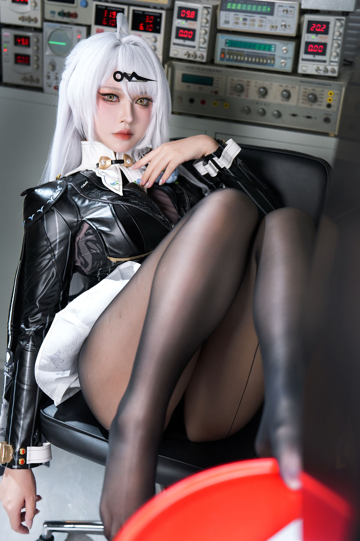 Coser@半半子 - 绝区零 儀玄師匠 墨形影踪