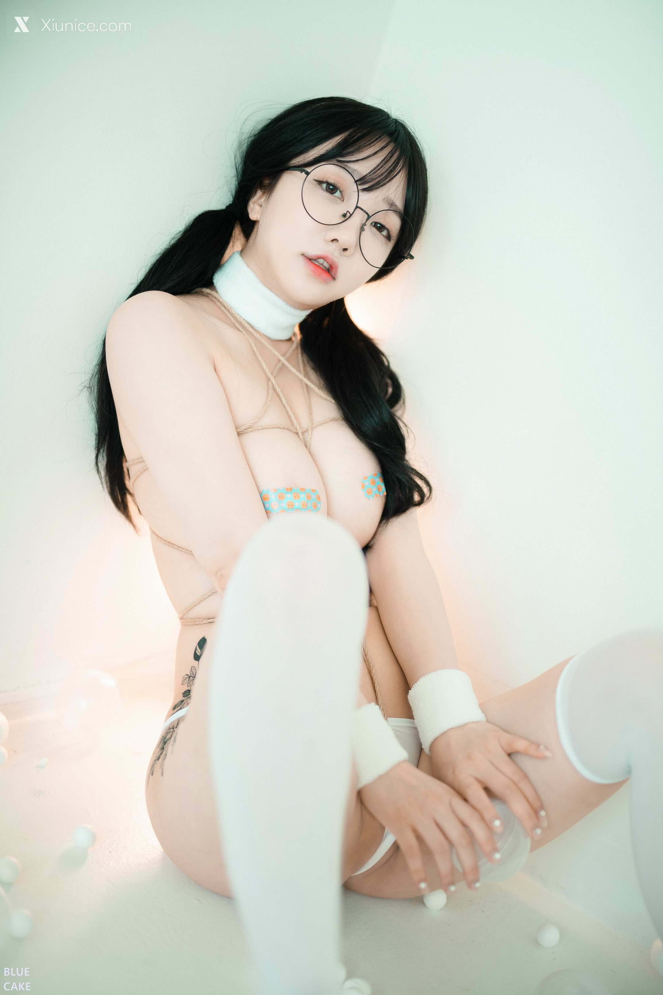 BLUECAKE Son Ye-Eun (손예은) – Pocky ♥ Yenny 4K
