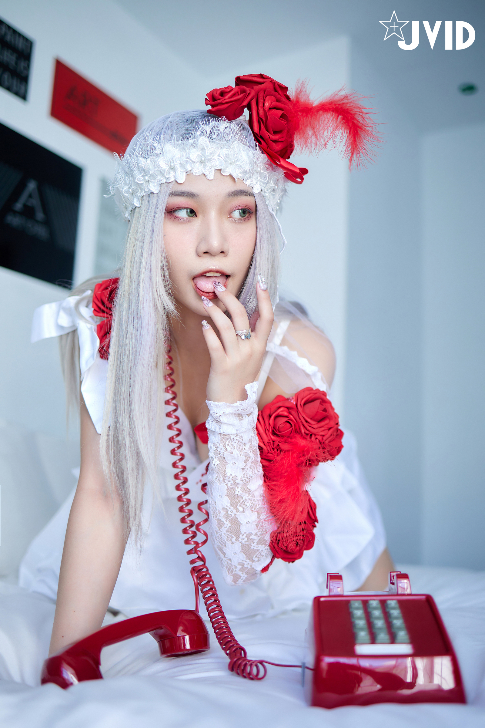 [JVID] Verna – 「萬聖節鬼魅之月」第五人格調香師Verna性感解密 隱藏版影片