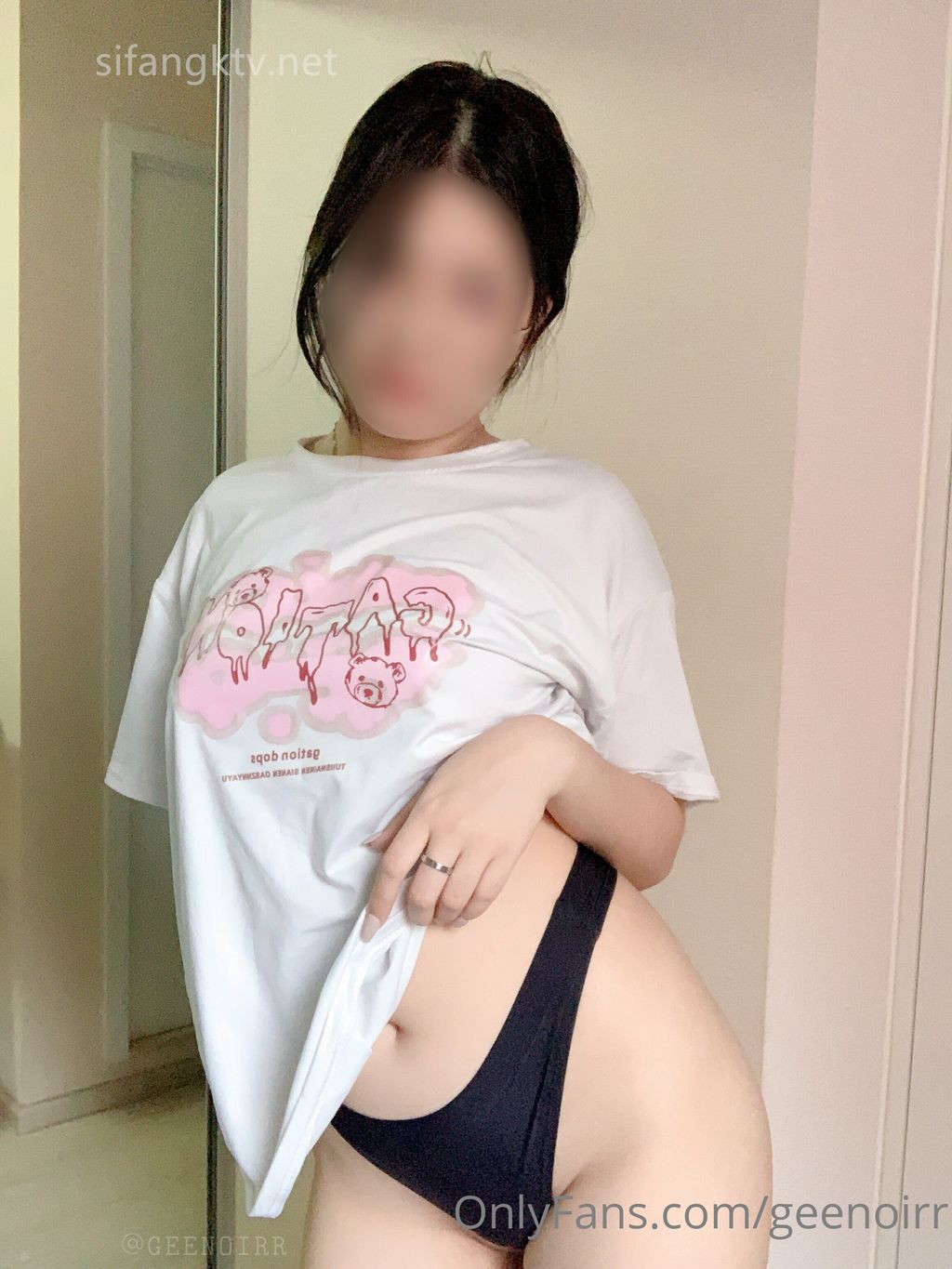 ivylubomb: 大奶白虎一线天 福利姬合集 #01 157 ivylubomb: 大奶白虎一线天 福利姬合集 #01