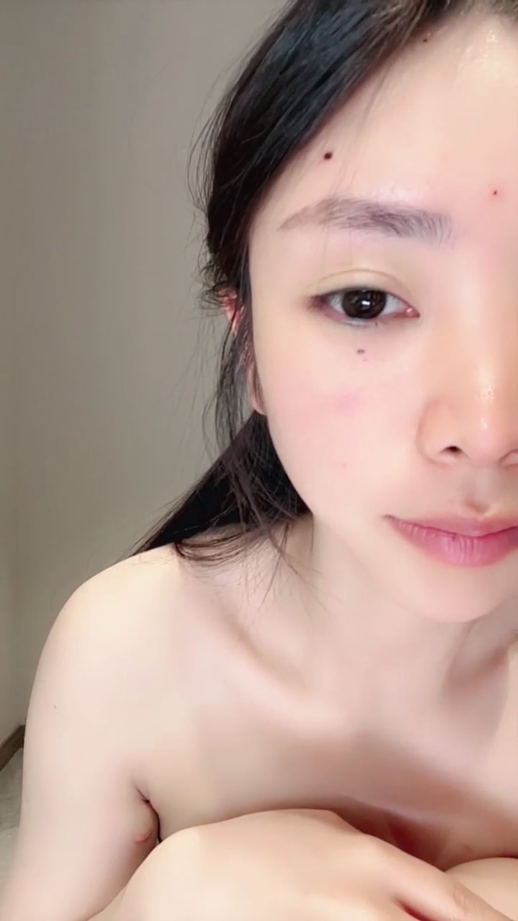 小爱： 舞蹈系气质女神 妖娆热舞 激烈喷水