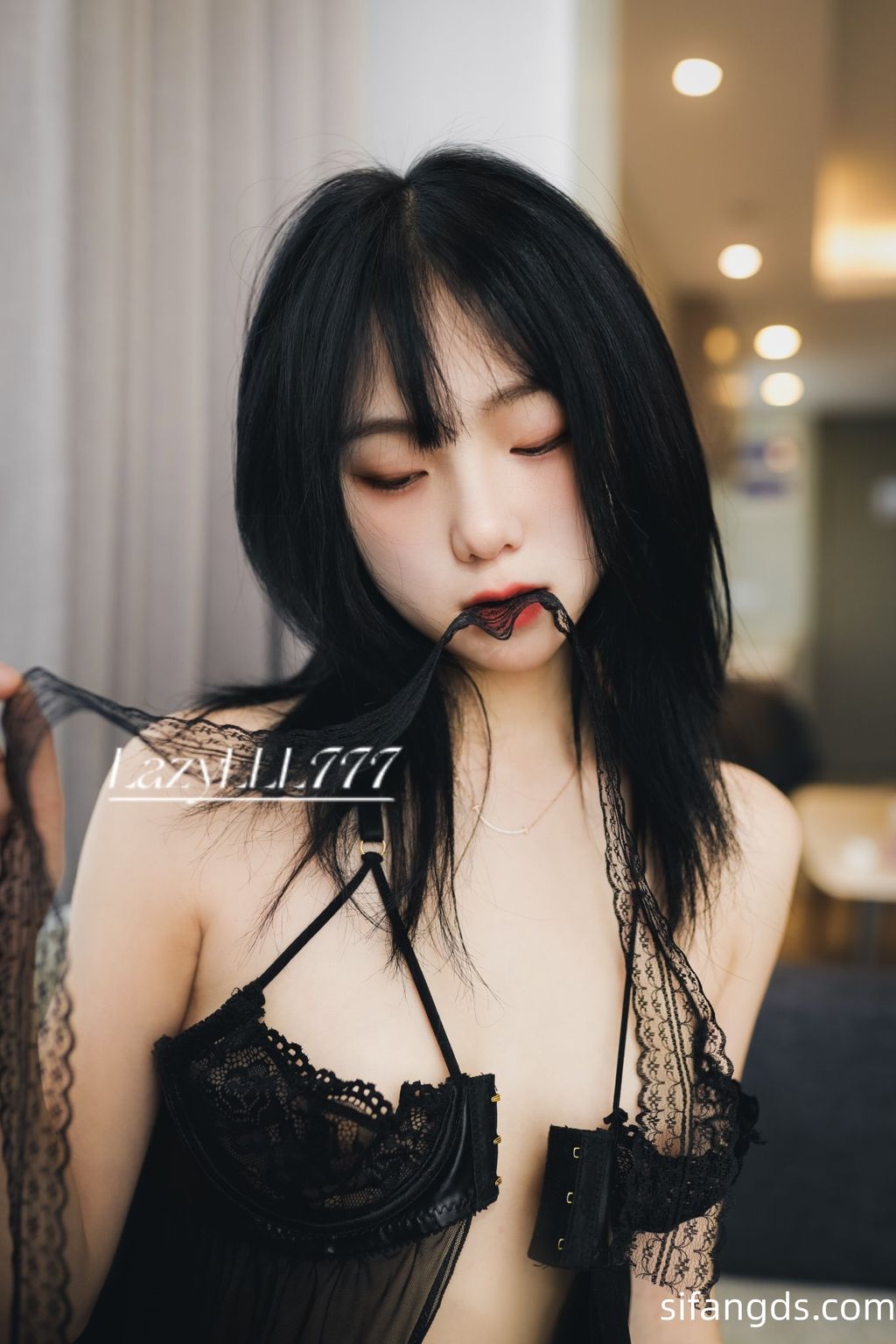 [OtherXXX] LazyLLL777(阿七)： 网红摄影师 全尺度唯美私拍