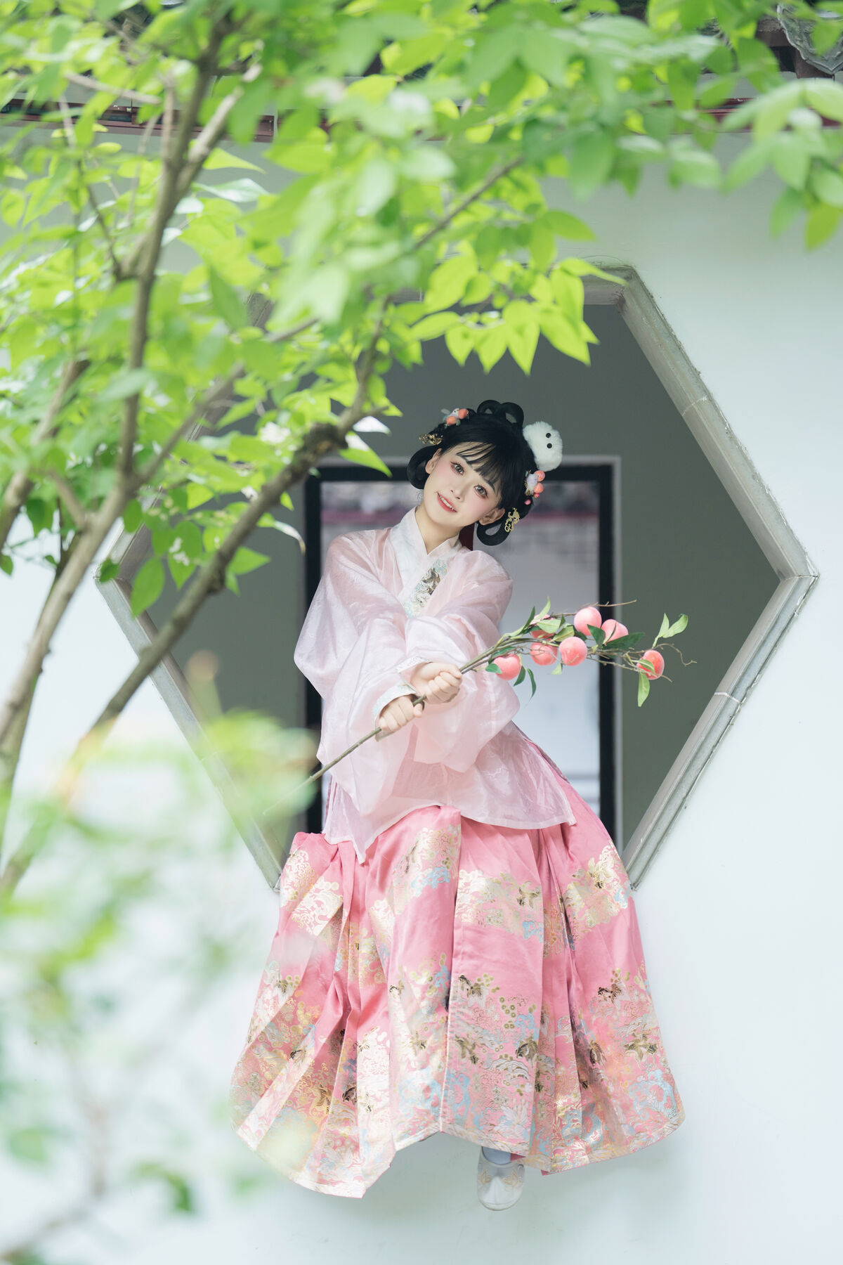 YiTuYu艺图语 Vol.10476 Jiao Yi Zhi Sui Sui