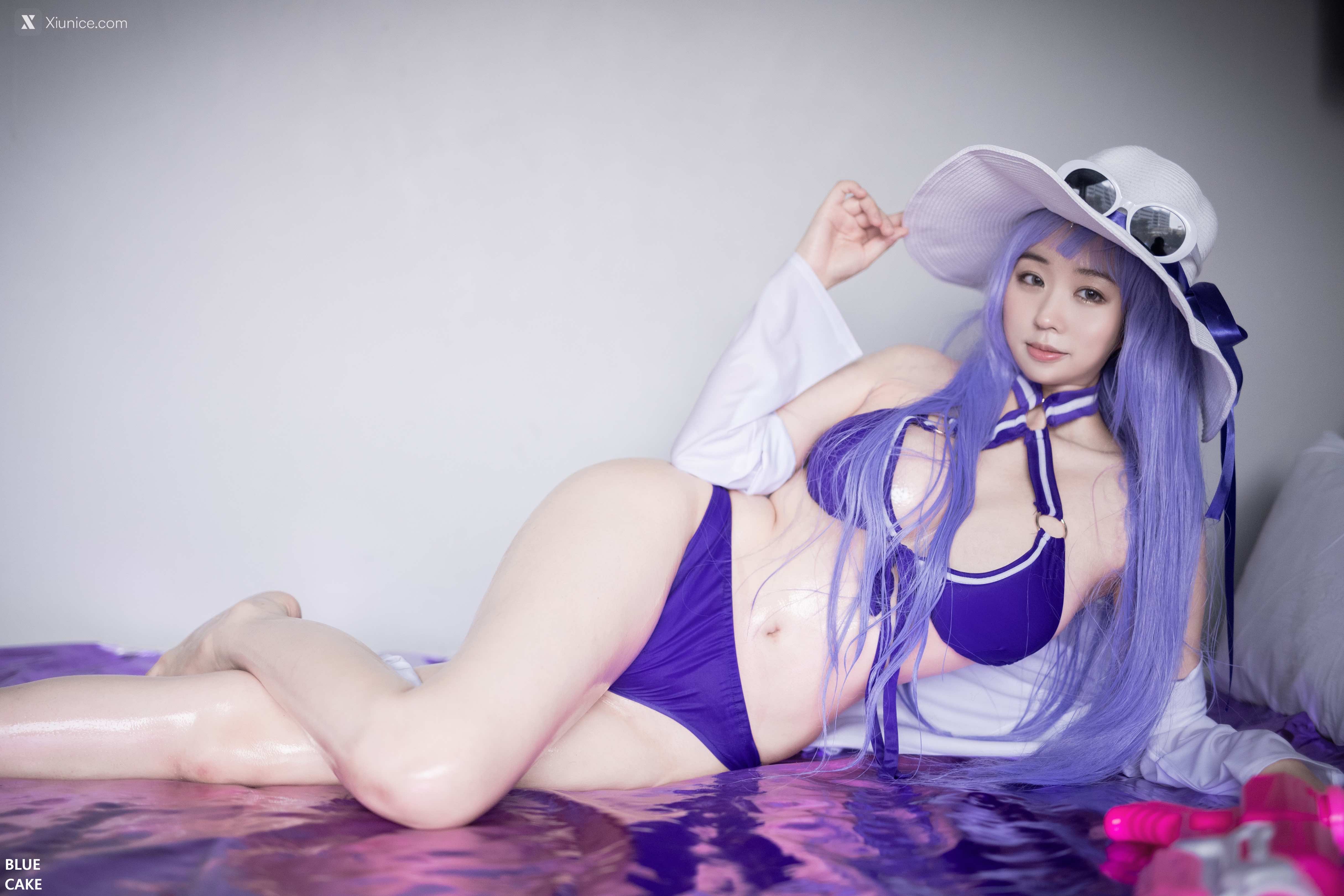 BLUECAKE Nono – Pool Party Caitlyn 4K