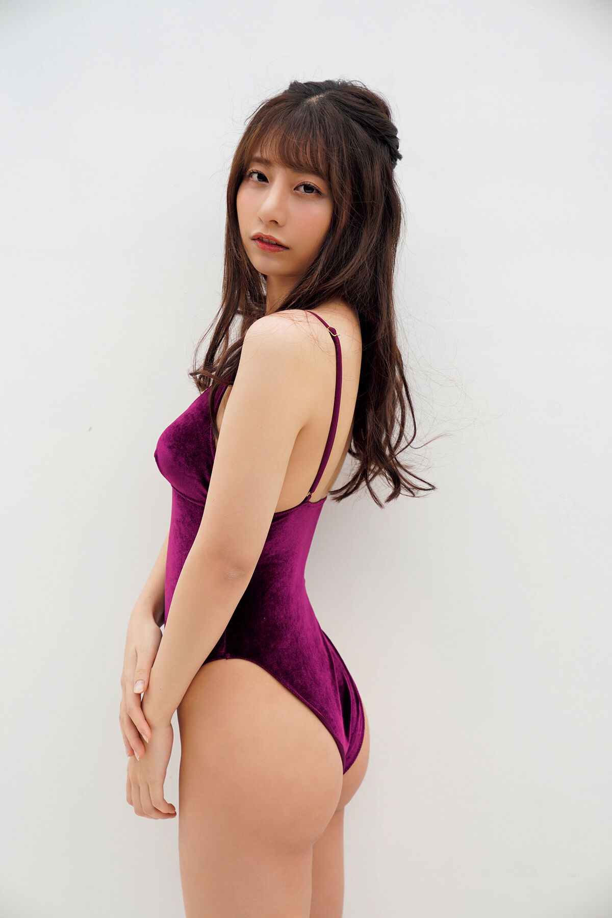 Yuka Suzuki 鈴木優香 - FLASHデジタル写真集 スキャンダルFカップ Vol.2