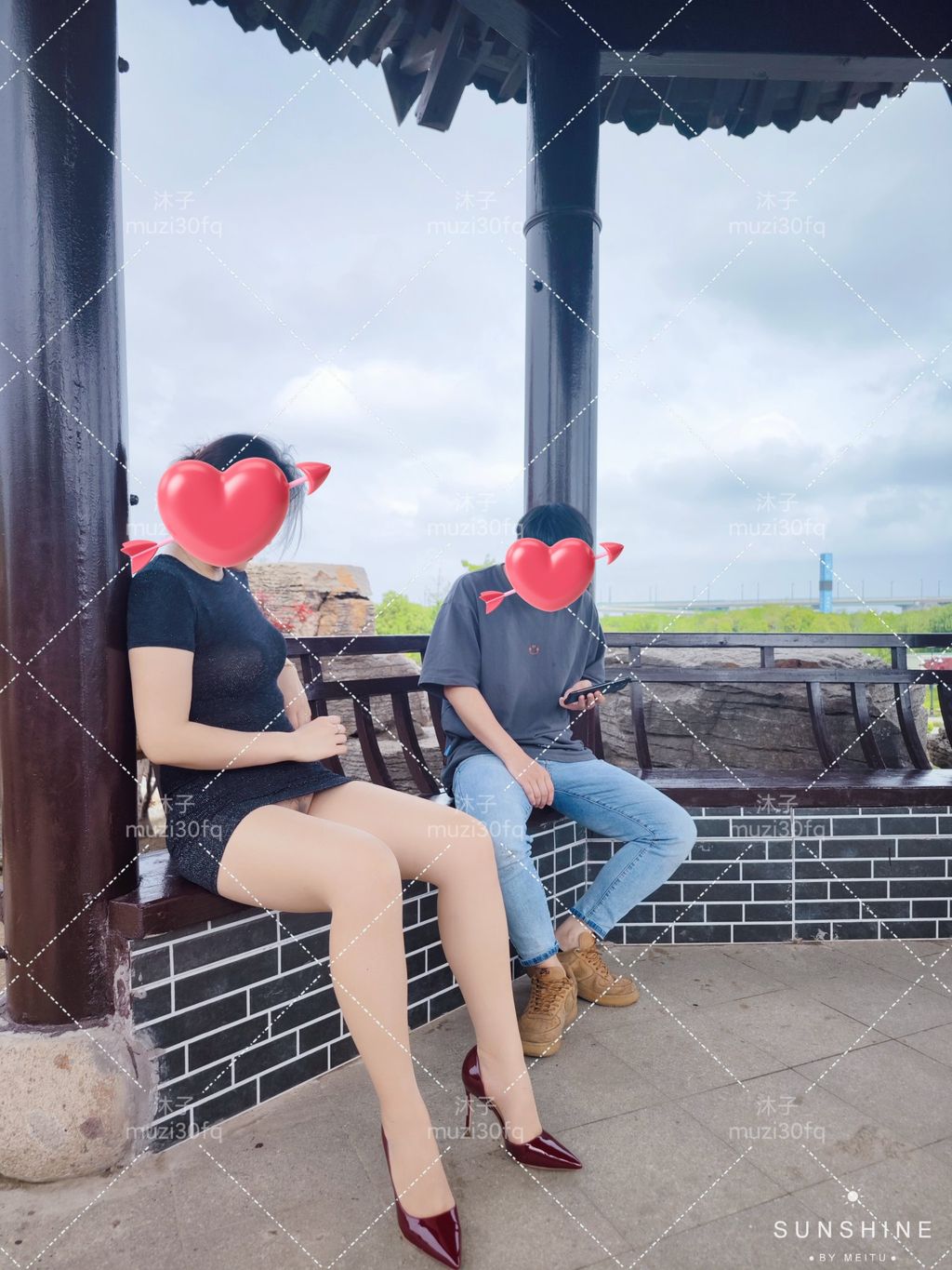 [OtherXXX] 沐子： 人前露出极品人妻
