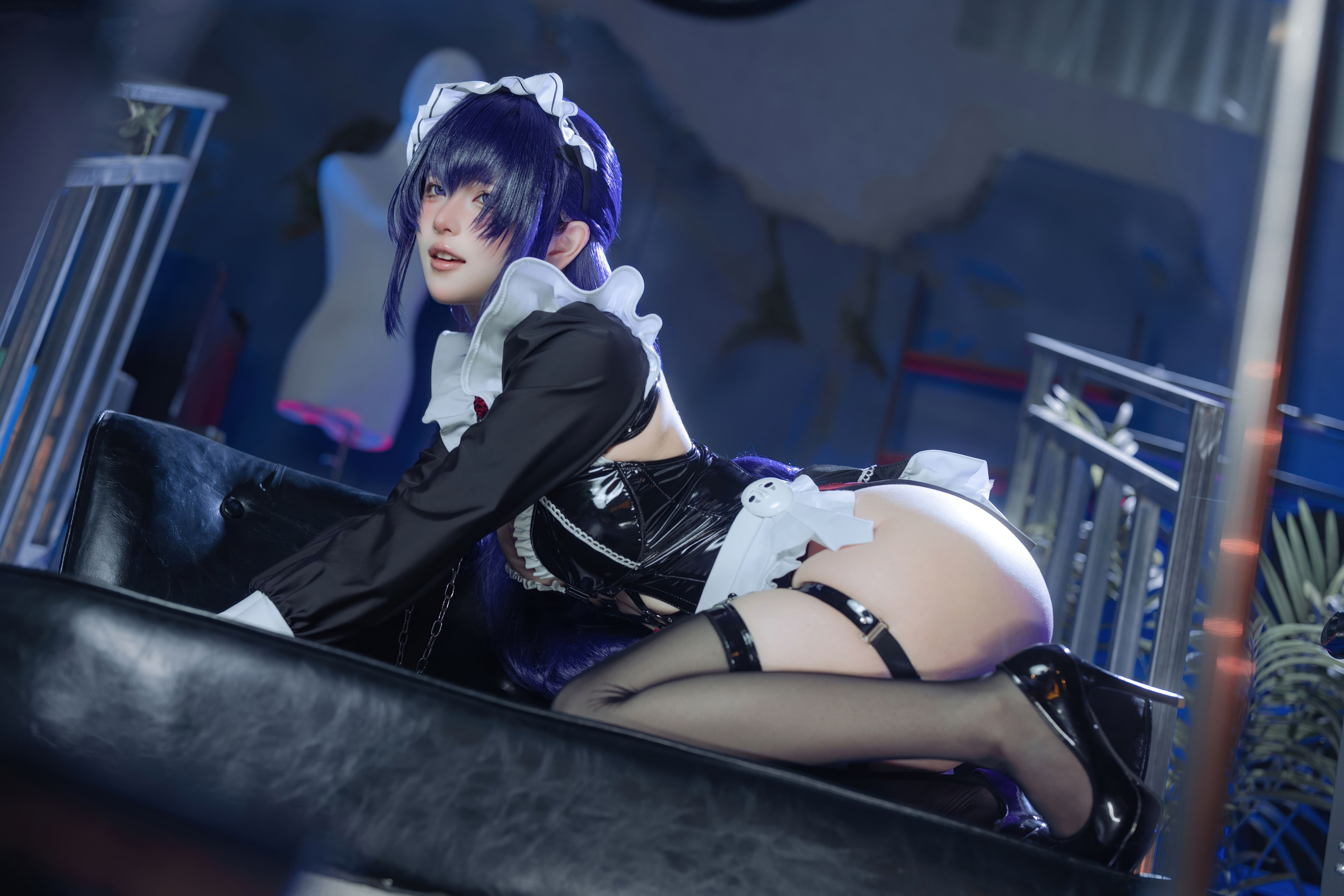 [Cosplay] 屿鱼 Nikke胜利女神 米哈拉·咖啡女仆