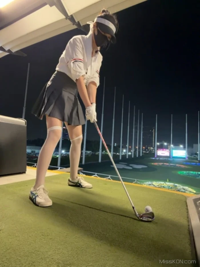 Lucky-cat88： 露出小美女 挑战公共场合露出 高尔夫球场 网吧 出租车 #04