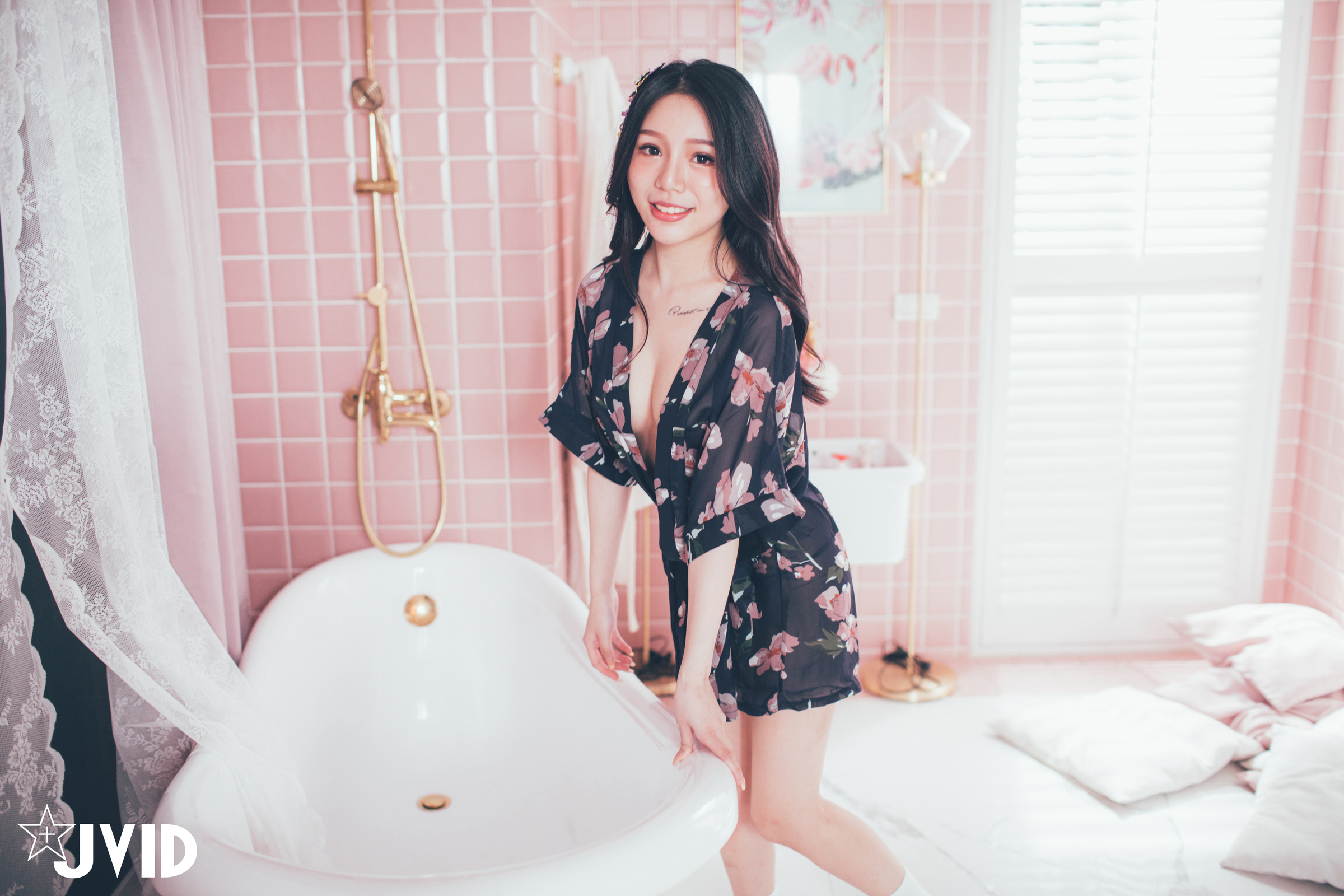 [JVID] 梵梵 – 天然美女梵梵 美麗無邪的笑容甜翻你的心