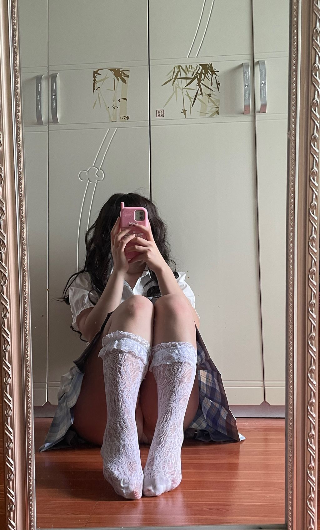 小坦克型女大学： 户外露出 漂亮学生妹私下极度反差 性瘾小母狗