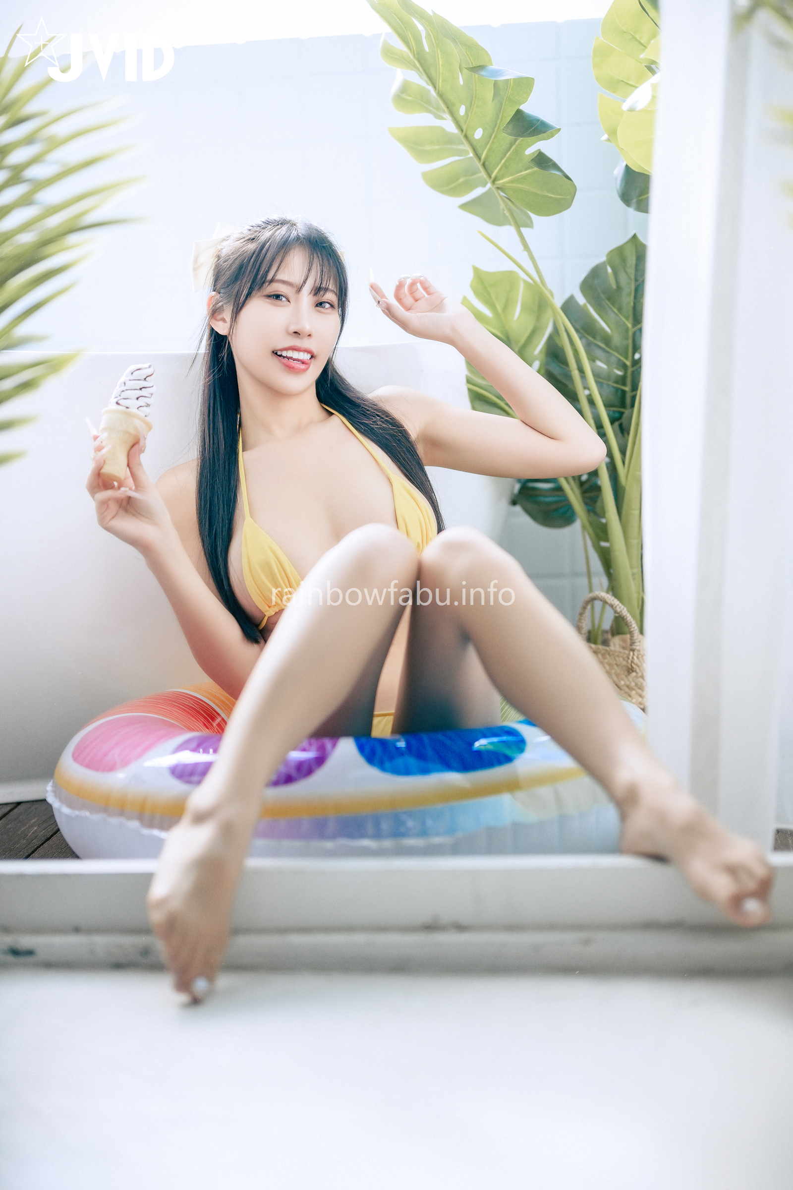 [JVID] WenHsin 玟妡 – 濕身陽台戲水夏日多巴胺😳超小片比基尼🔥羊入虎口不吃對不起自己😈