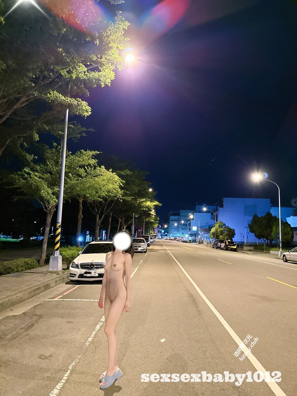 [OtherXXX] 薇安安： 极品福利姬 人前露出福利订阅