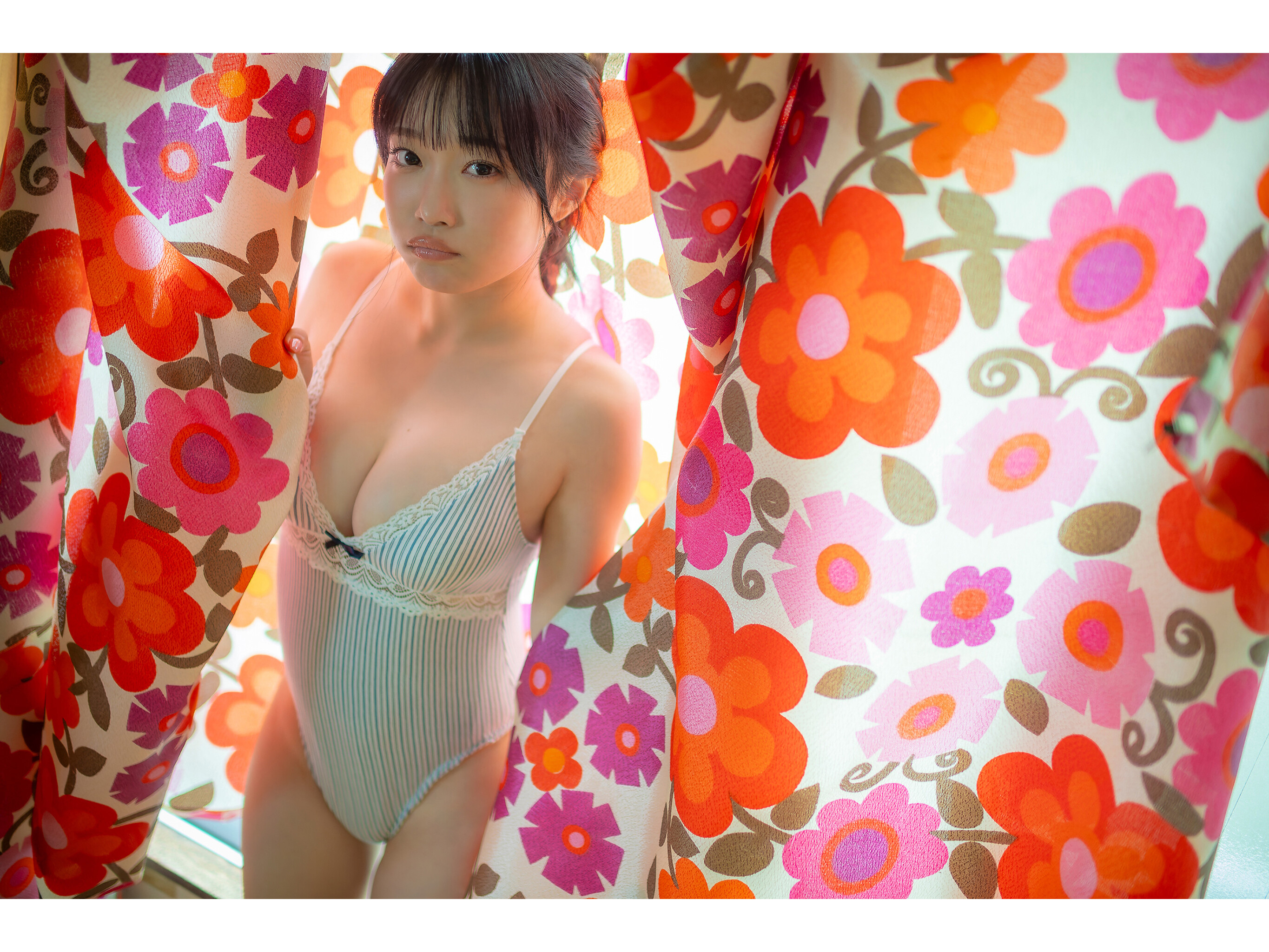 [Photobook] 2025.09.10 岸みゆ レトロとろとろDIARY PARADEデジタルフォトブック