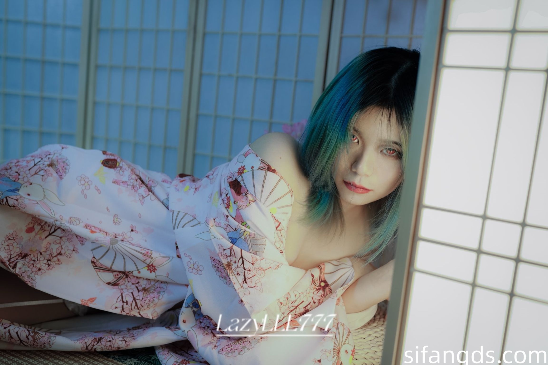 [OtherXXX] LazyLLL777(阿七)： 网红摄影师 全尺度唯美私拍