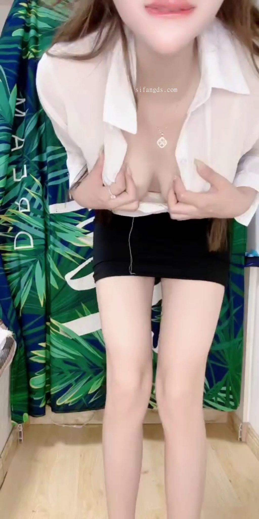 微微很迷人: 快手大奶御姐 诱人录播 83 微微很迷人: 快手大奶御姐 诱人录播