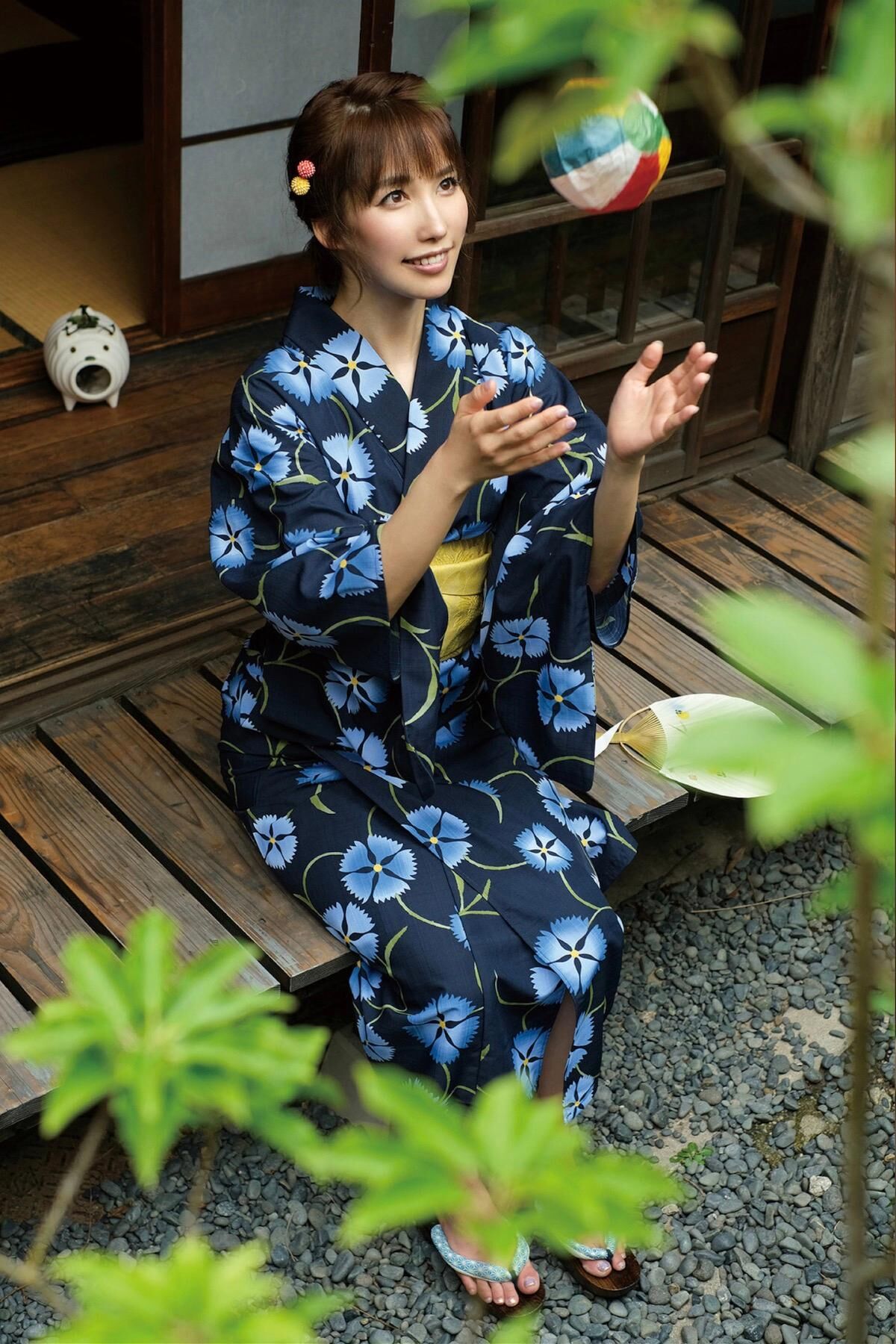 Shiori Tokunaga 徳永しおり - Travel Guide 旅のしおり